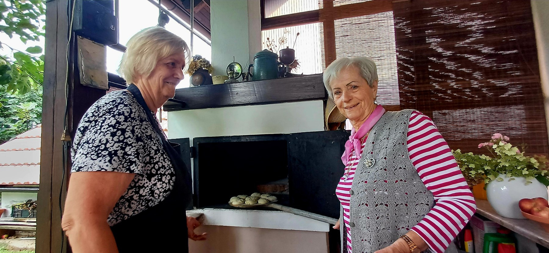 Pri Cvetki v zunanji kuhinji