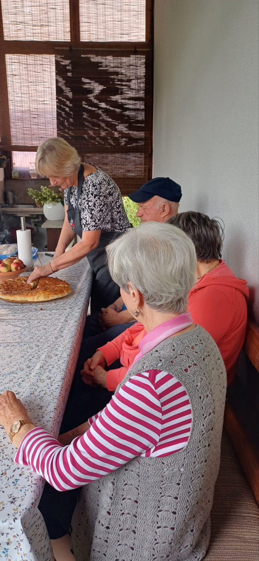 Pri Cvetki v zunanji kuhinji