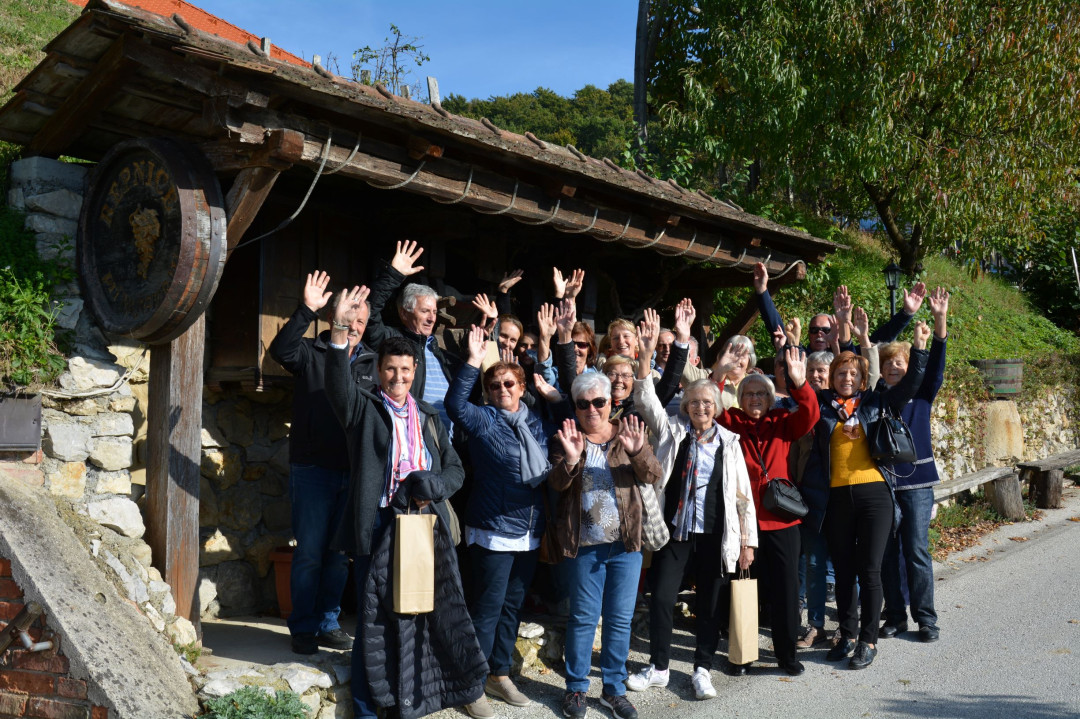Prostovoljstvo nas bogati
