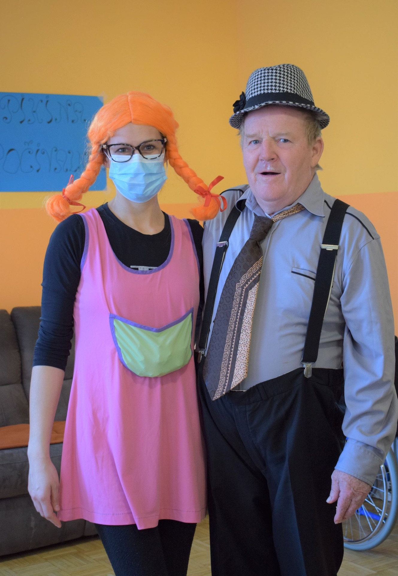 Pust- nasmejanih ust