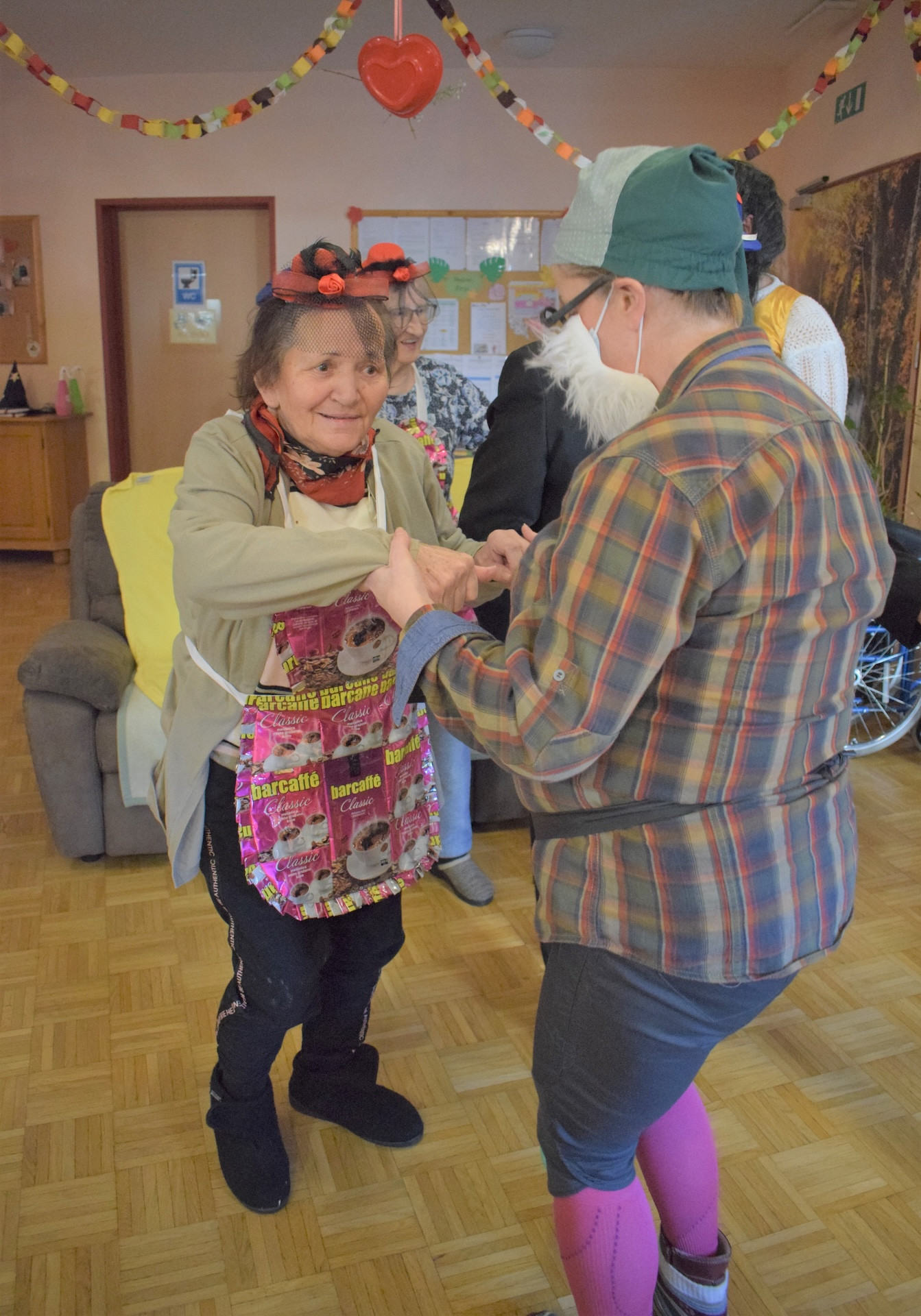 Pust- nasmejanih ust