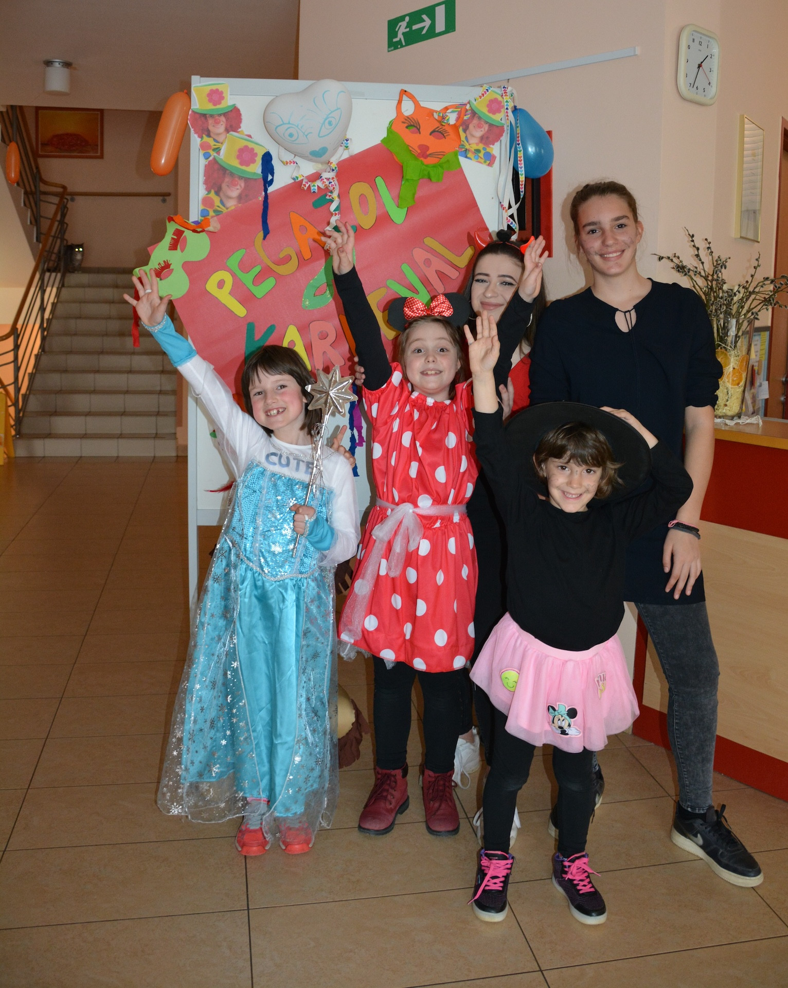 Pustno rajanje v Pegazovem domu