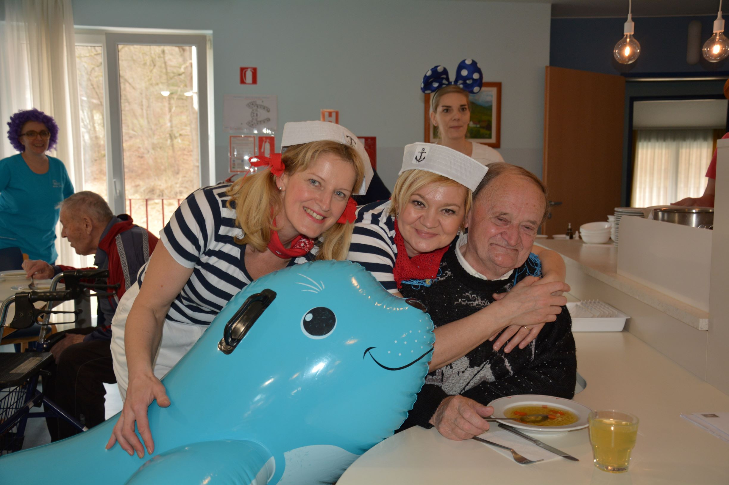 Pustno rajanje v Pegazovem domu