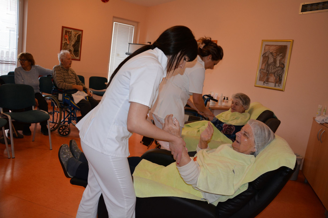 Razvajanje s Kozmetiko Afrodita