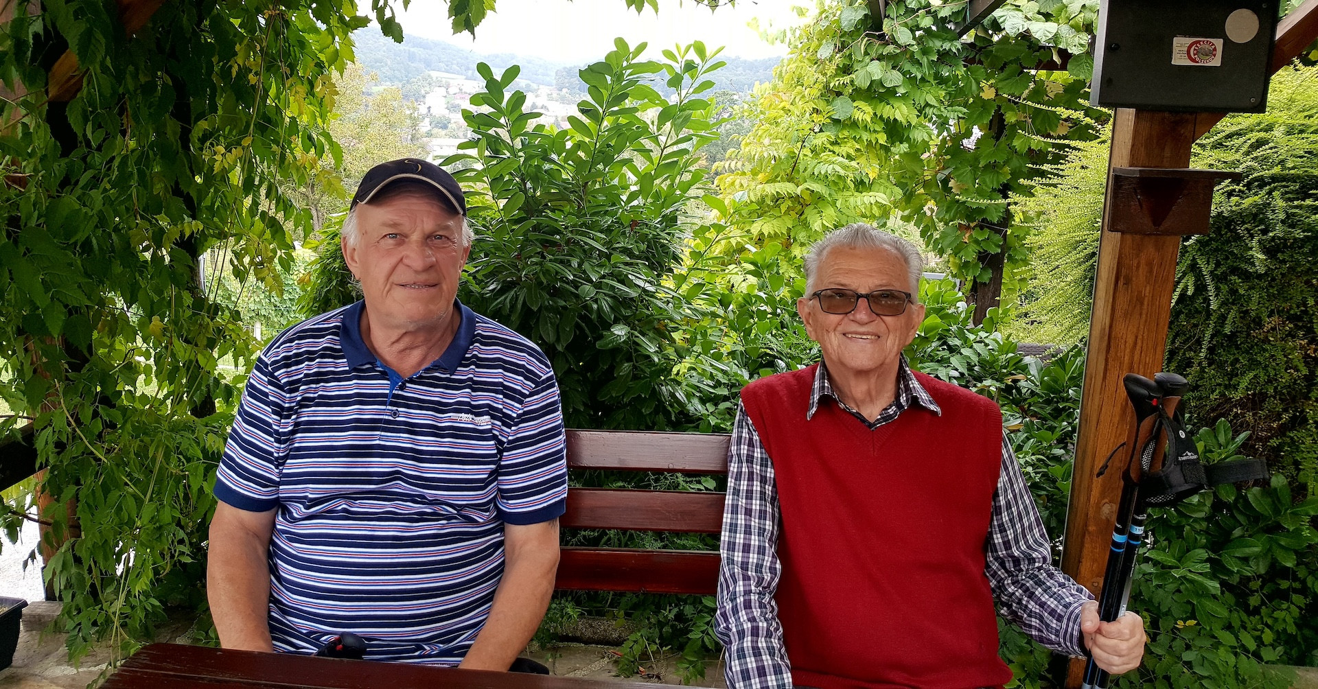 S palicami na Bellevue hrib