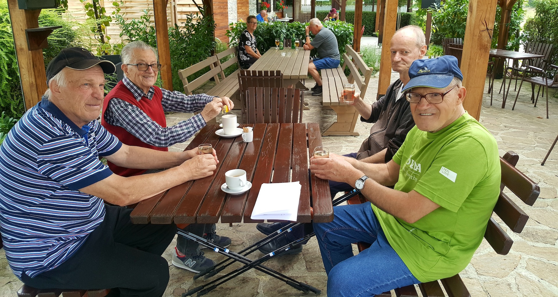 S palicami na Bellevue hrib