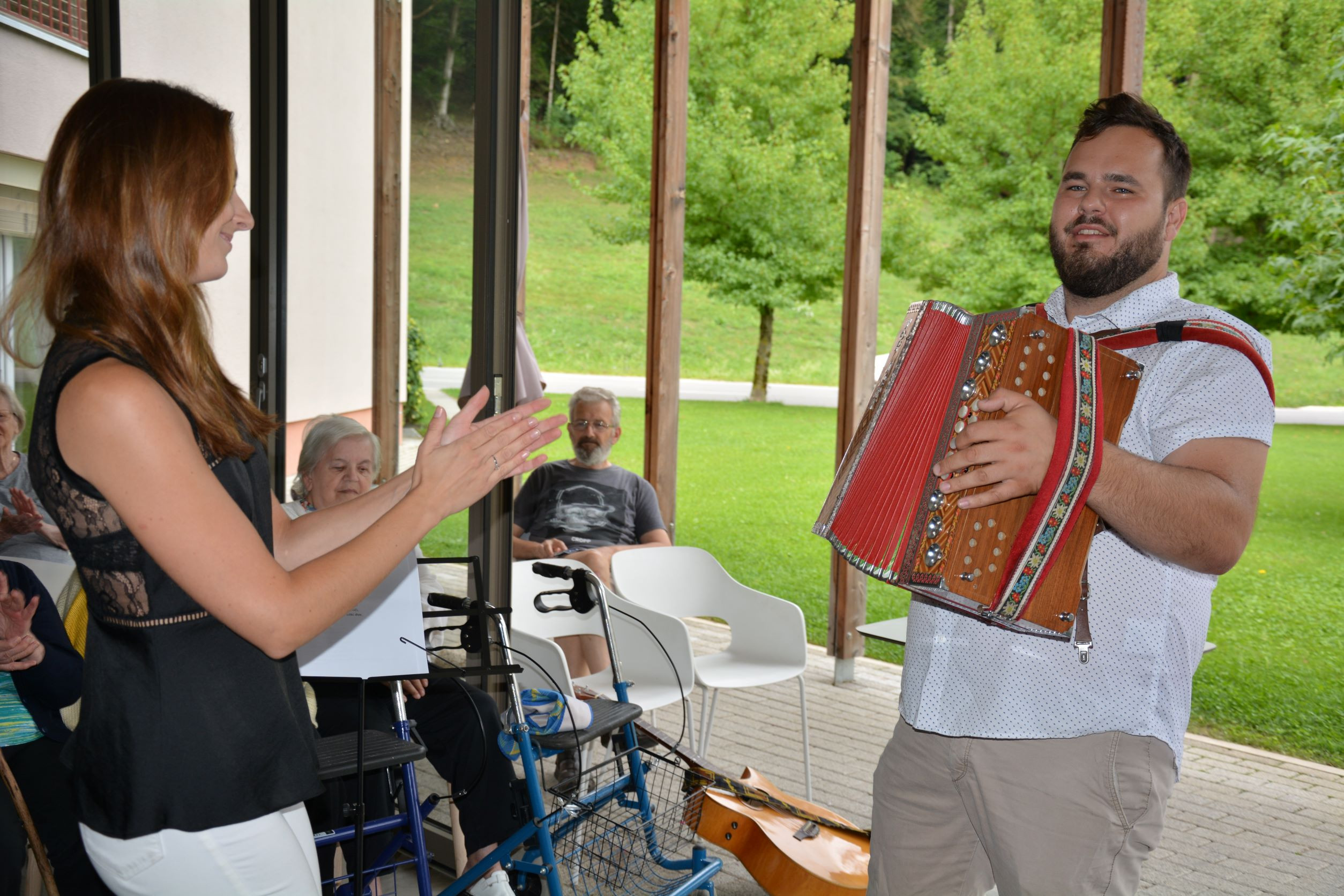 S svojim nastopom sta nas počastila Ana Ferme in David Bevc