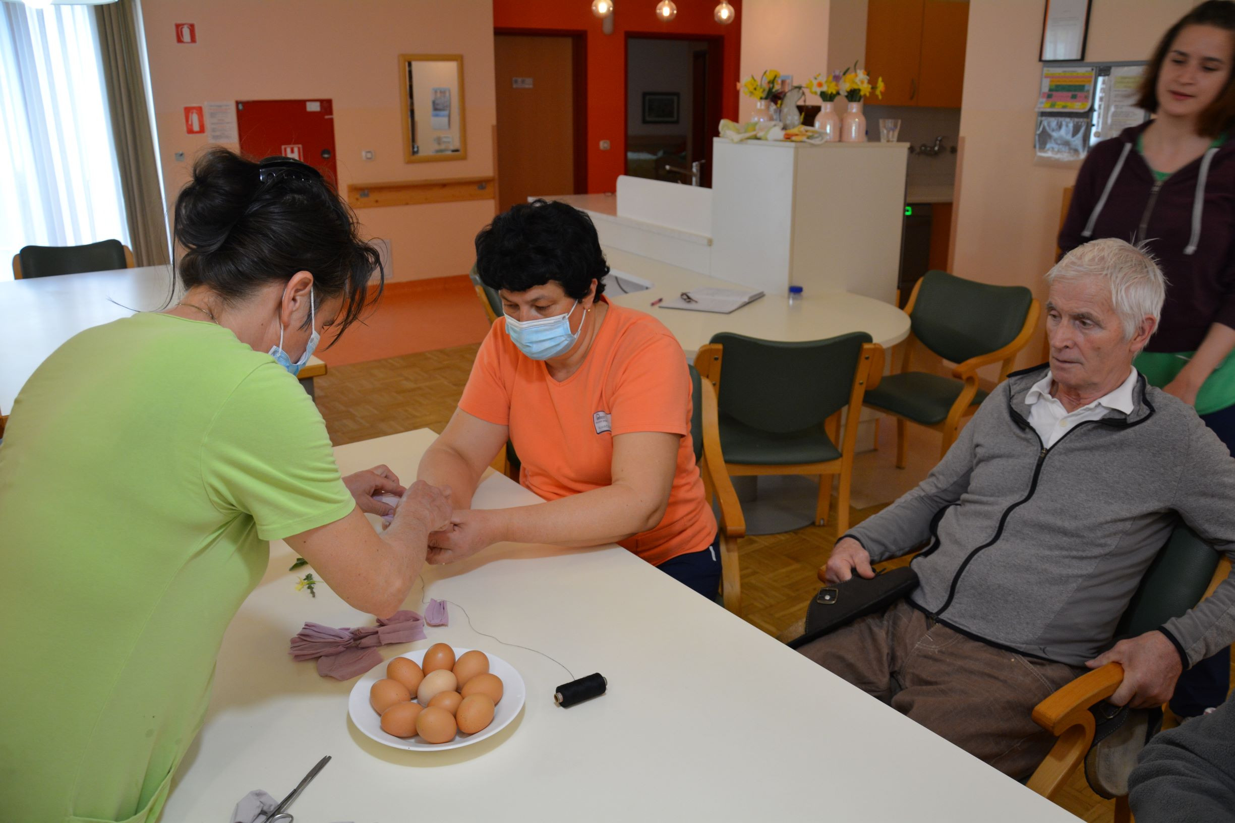 Sedem Pegazovih družin ob velikonočnih dobrotah