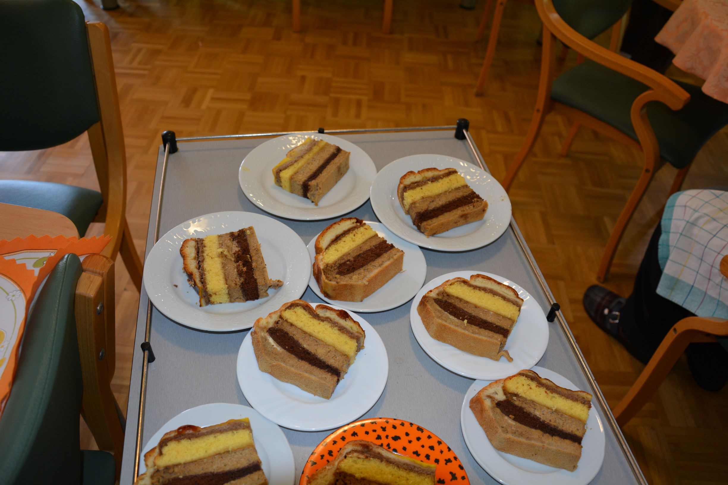 Sedem Pegazovih družin ob velikonočnih dobrotah