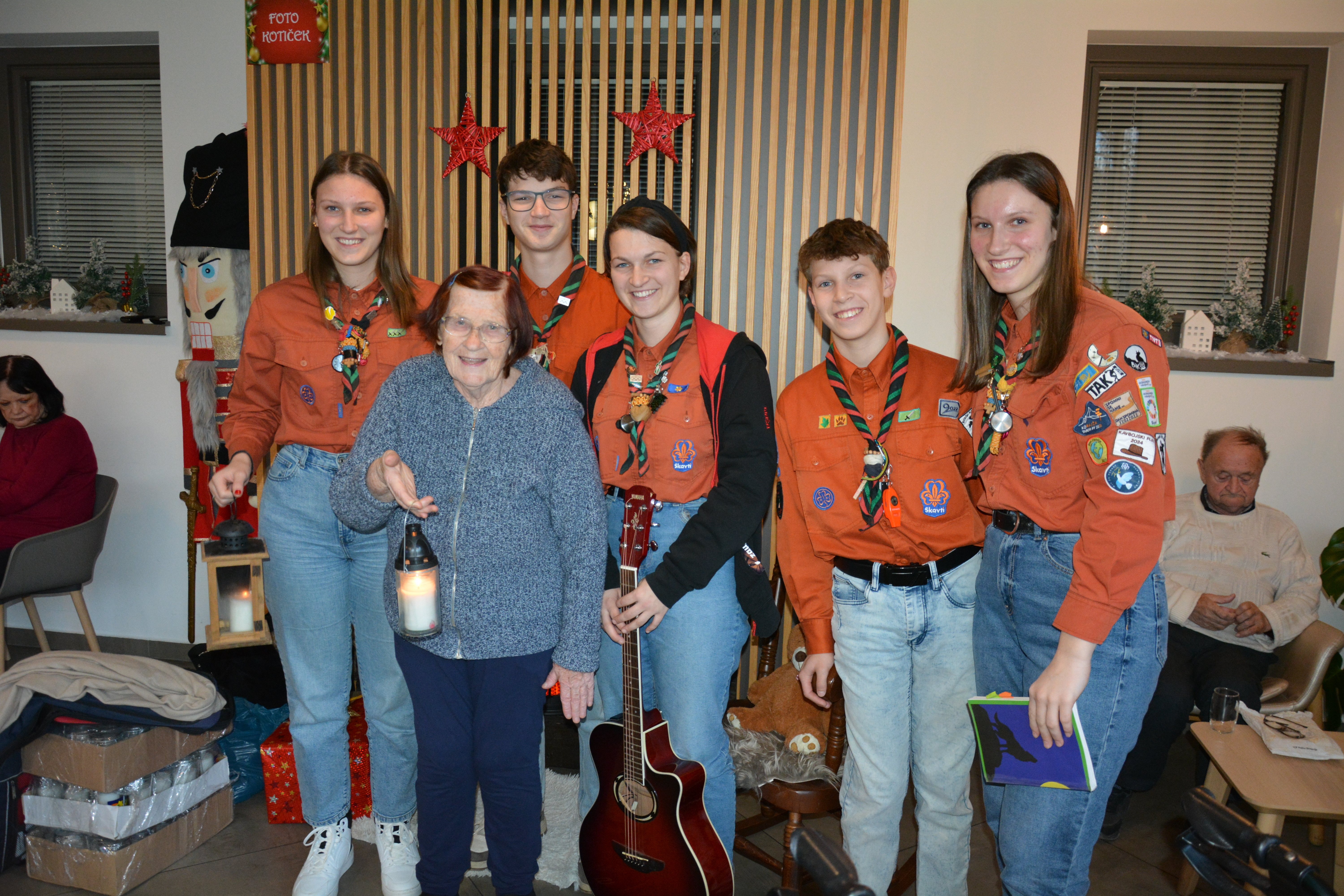 Skavti so prinesli Luč miru