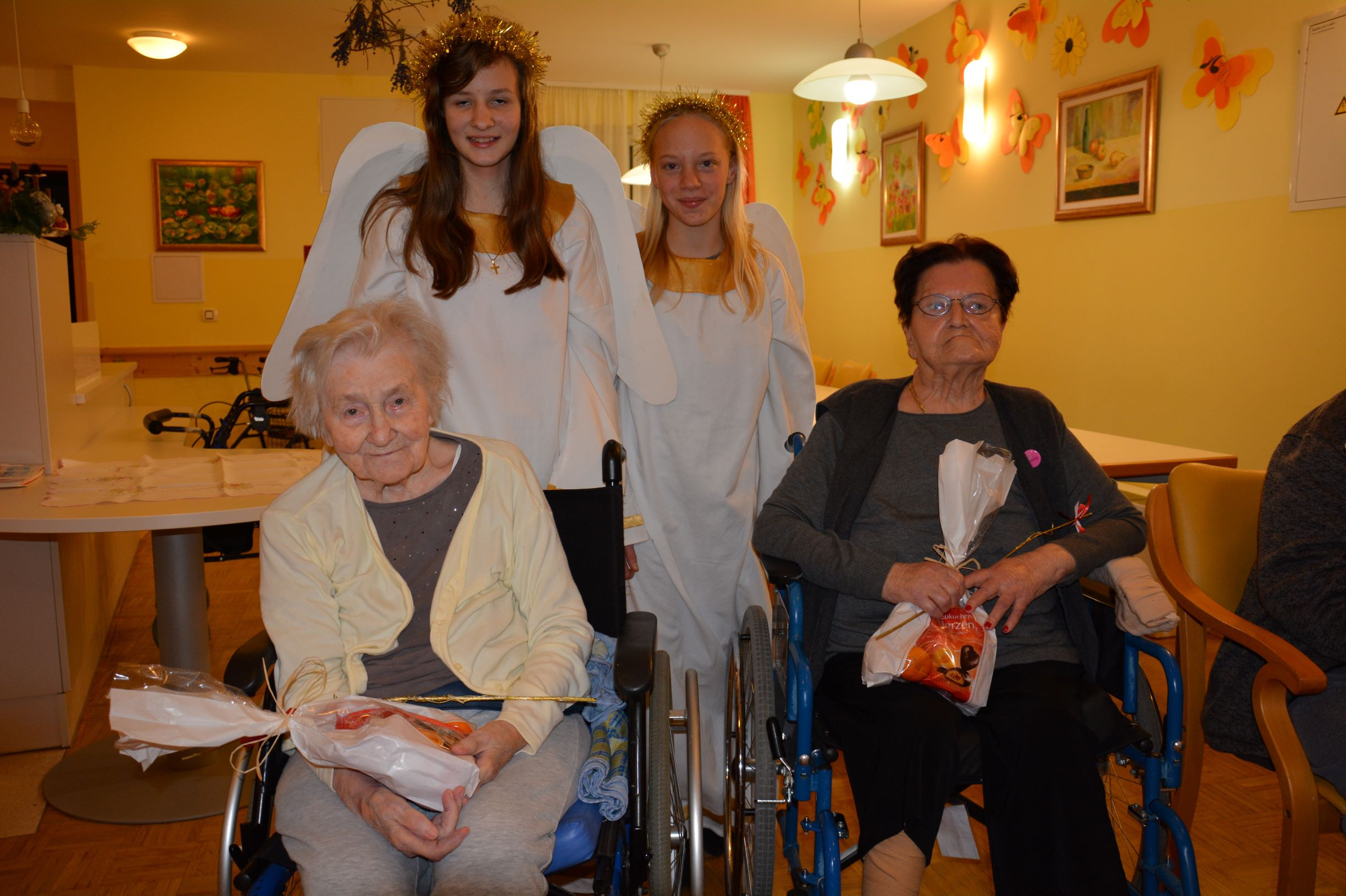 Spet je k nam Miklavž prišel