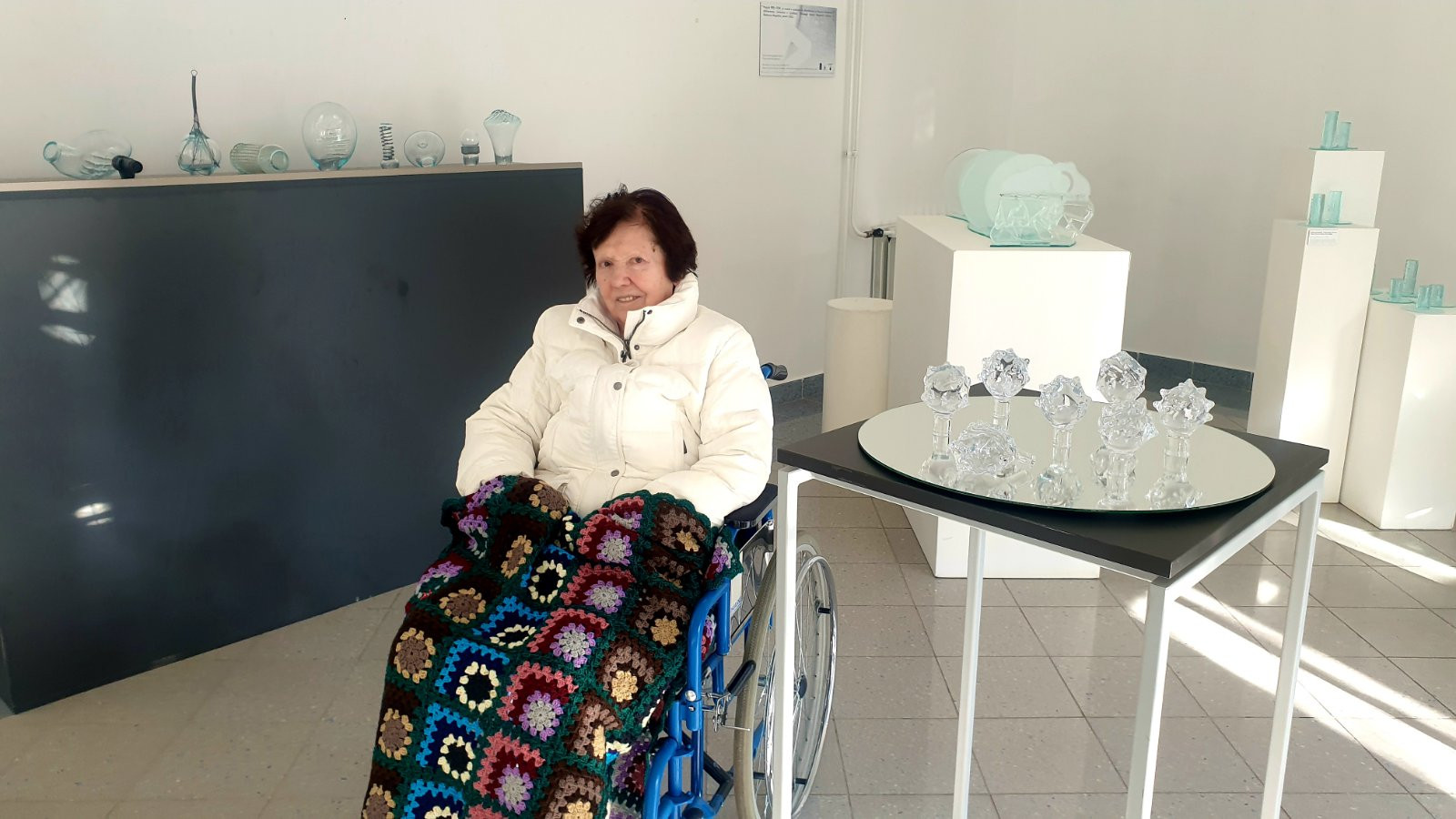 Sprehod do Anine galerije