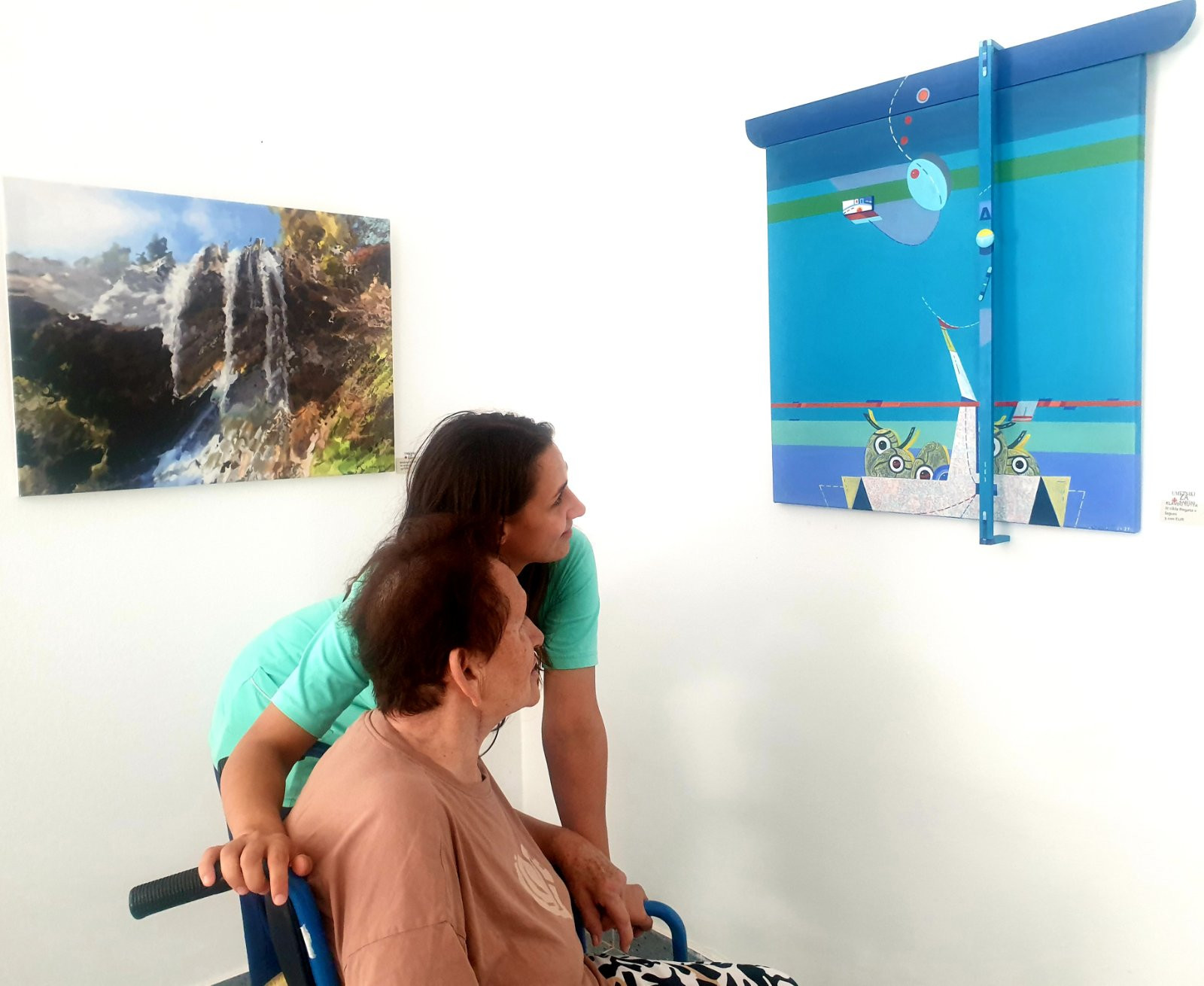 Sprehod do Anine galerije