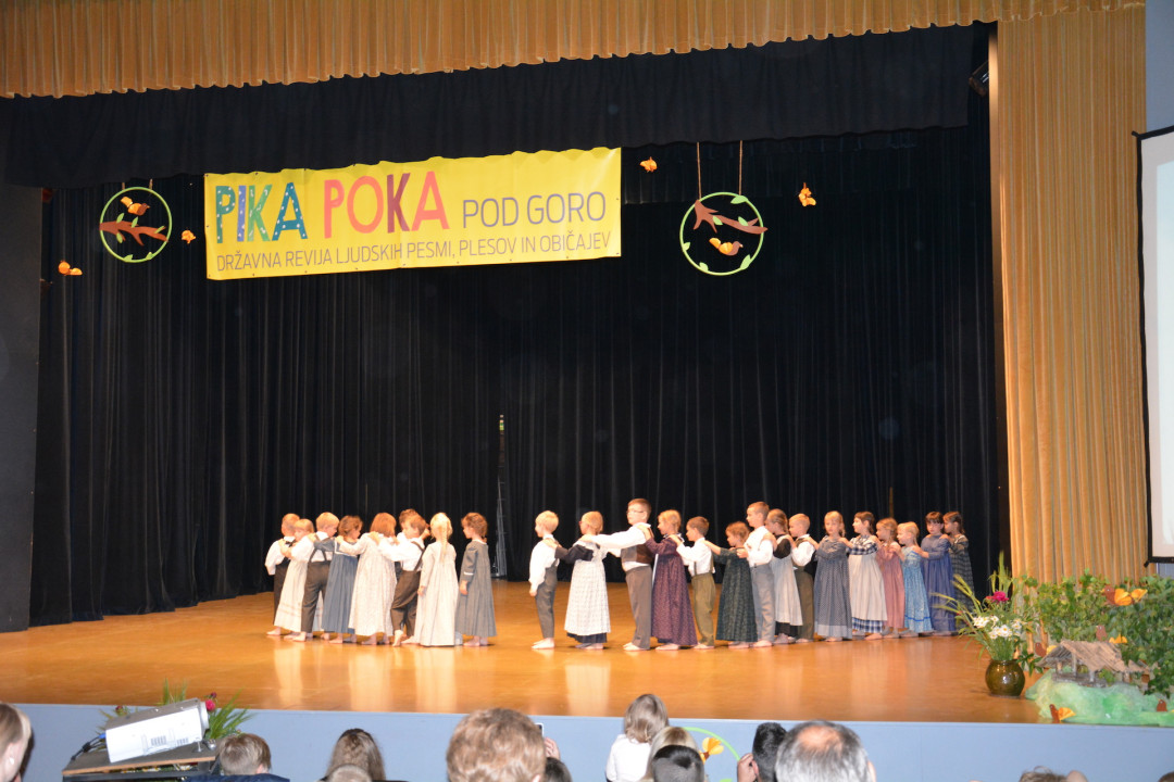 Sprehod po promenadi in obisk prireditve Pika poka pod goro