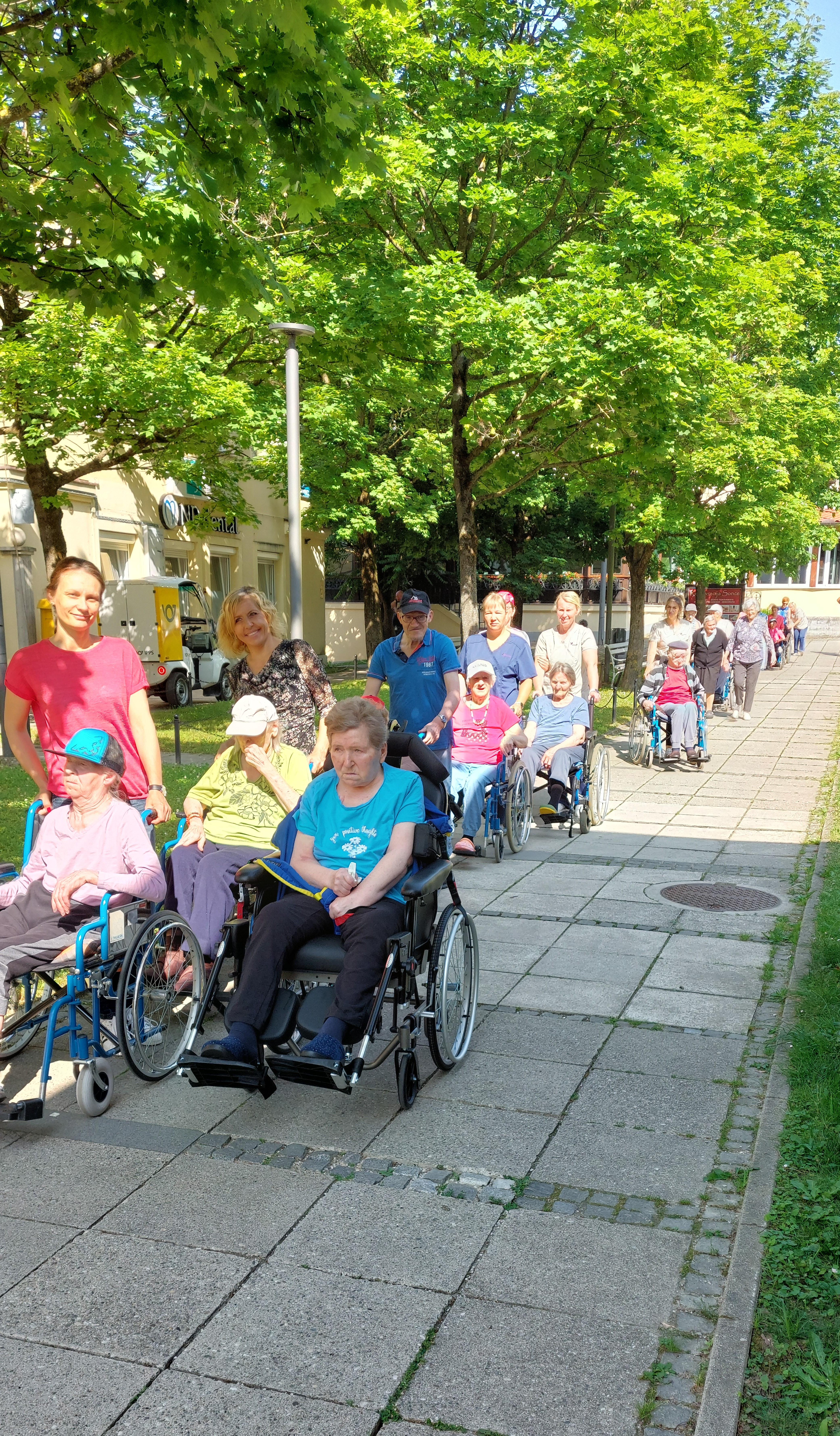 Sprehod po zdraviliškem parku