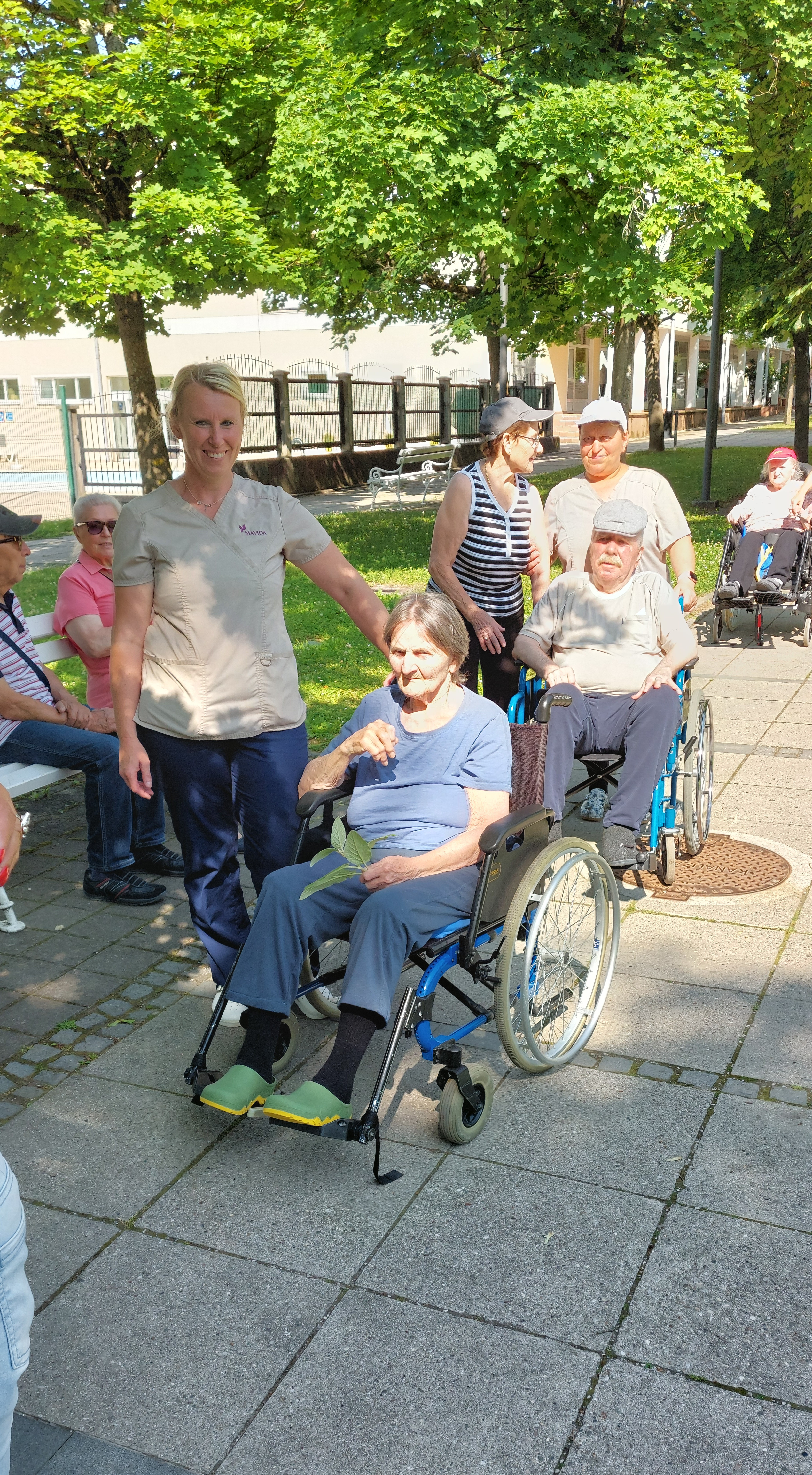 Sprehod po zdraviliškem parku