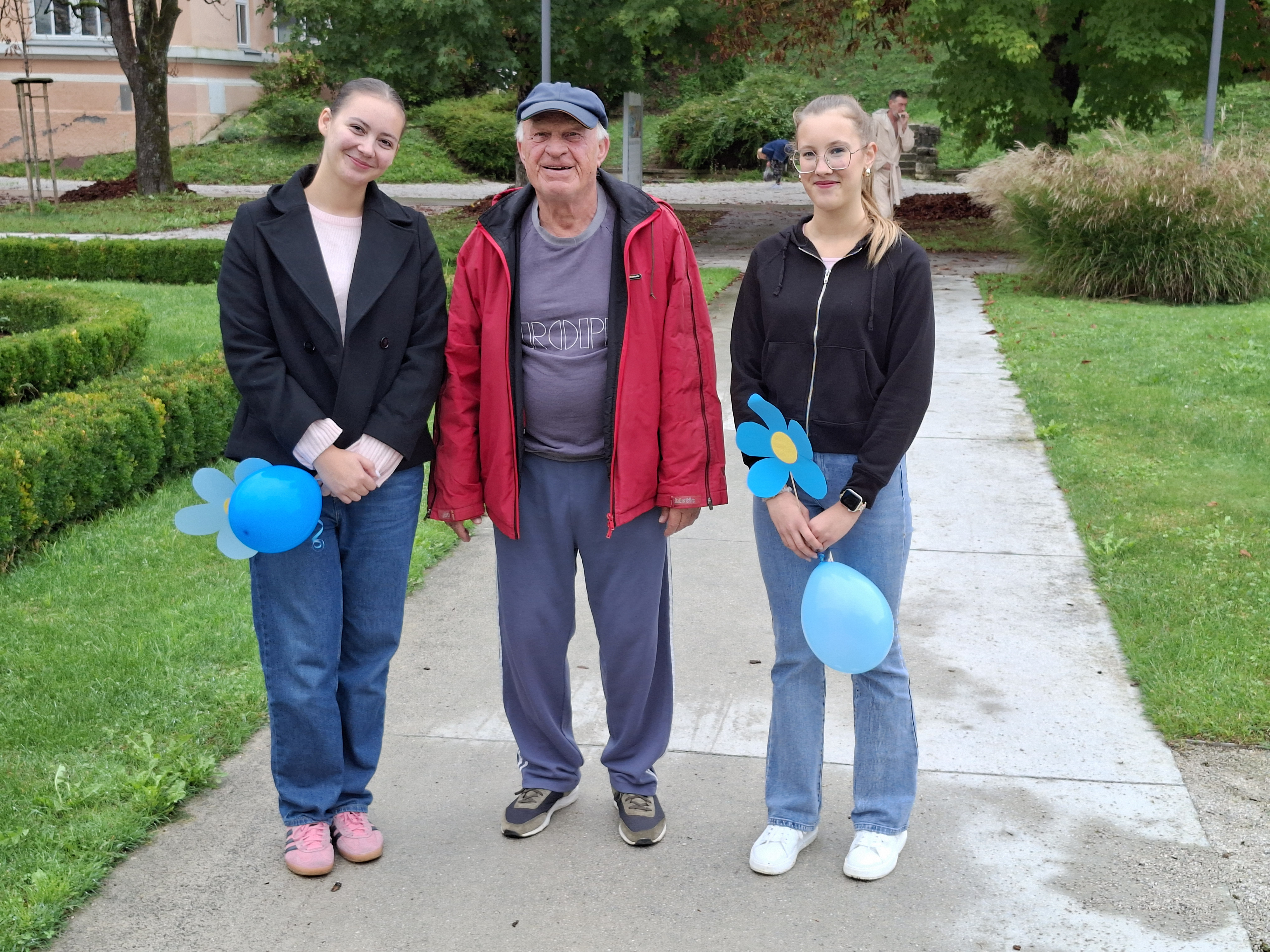 SPREHOD ZA SPOMIN OB DNEVU ALZHEIMERJEVE BOLEZNI