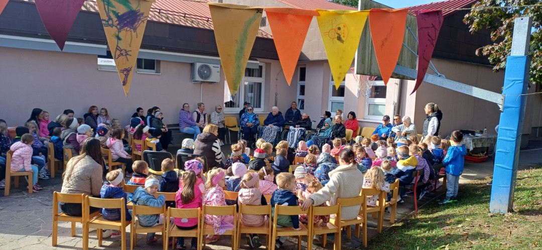 Srečanje polno smeha in ustvarjalnosti