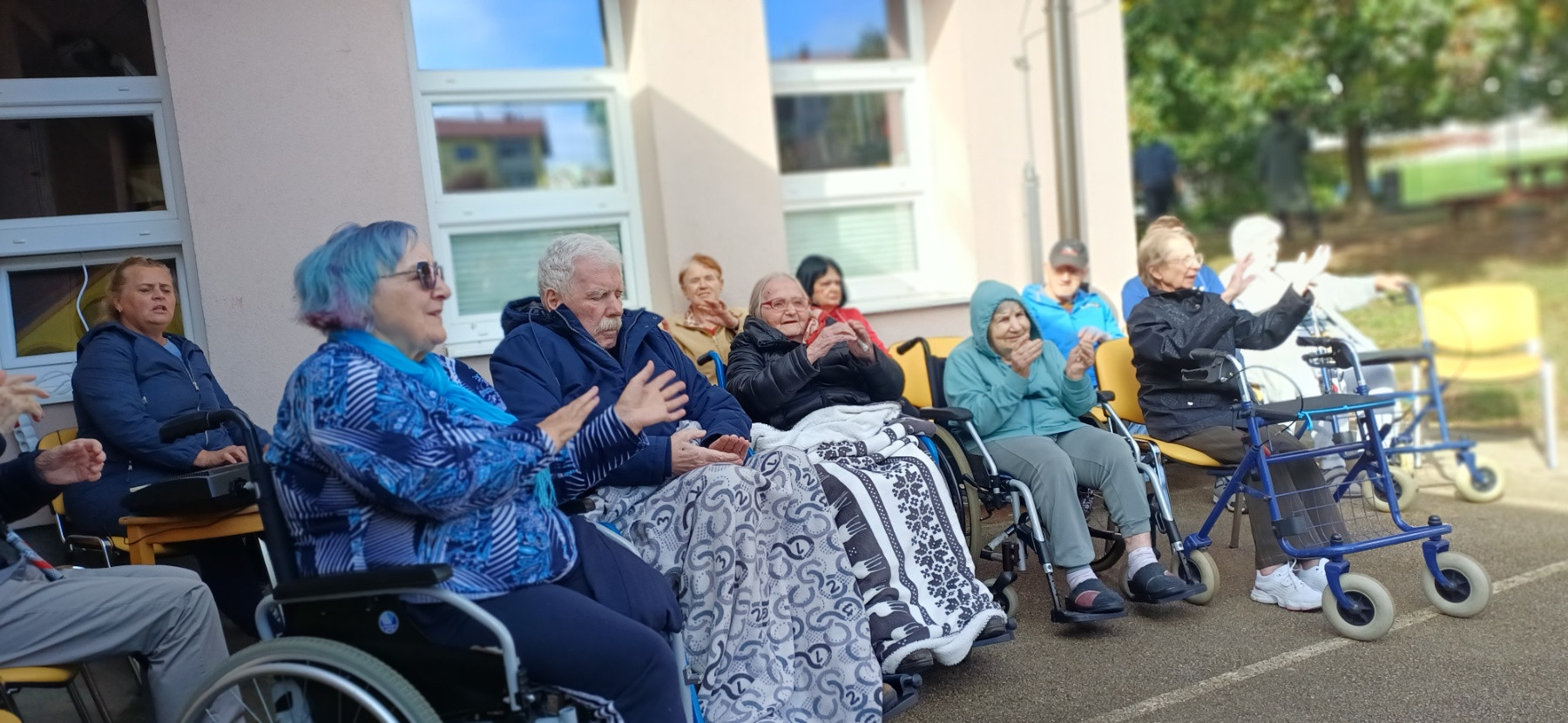 Srečanje polno smeha in ustvarjalnosti