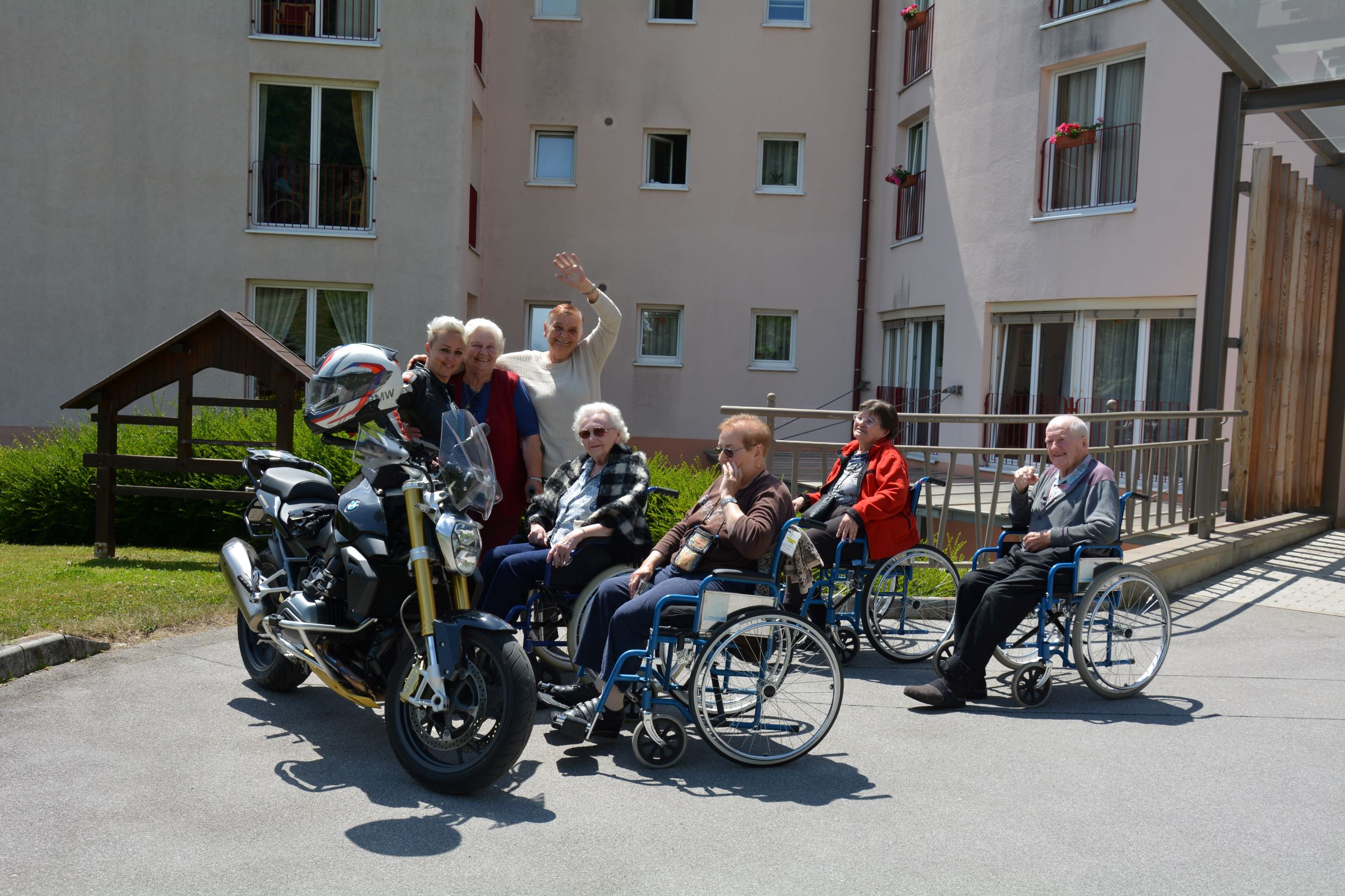 Srečno pot Pegazovi motoristki!