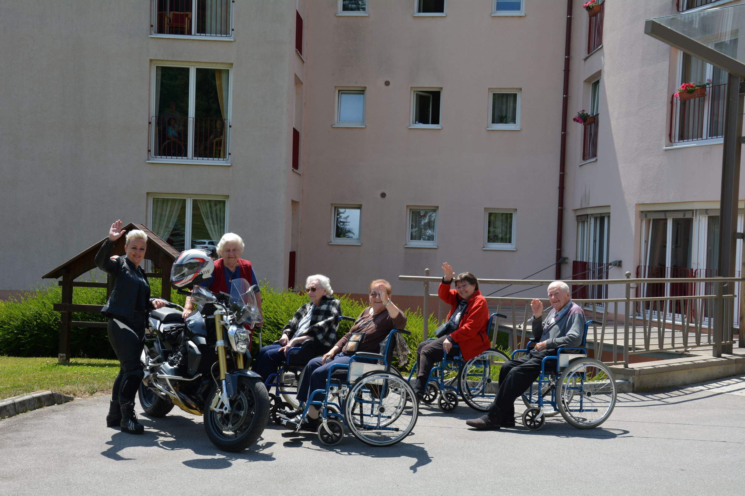 Srečno pot Pegazovi motoristki!