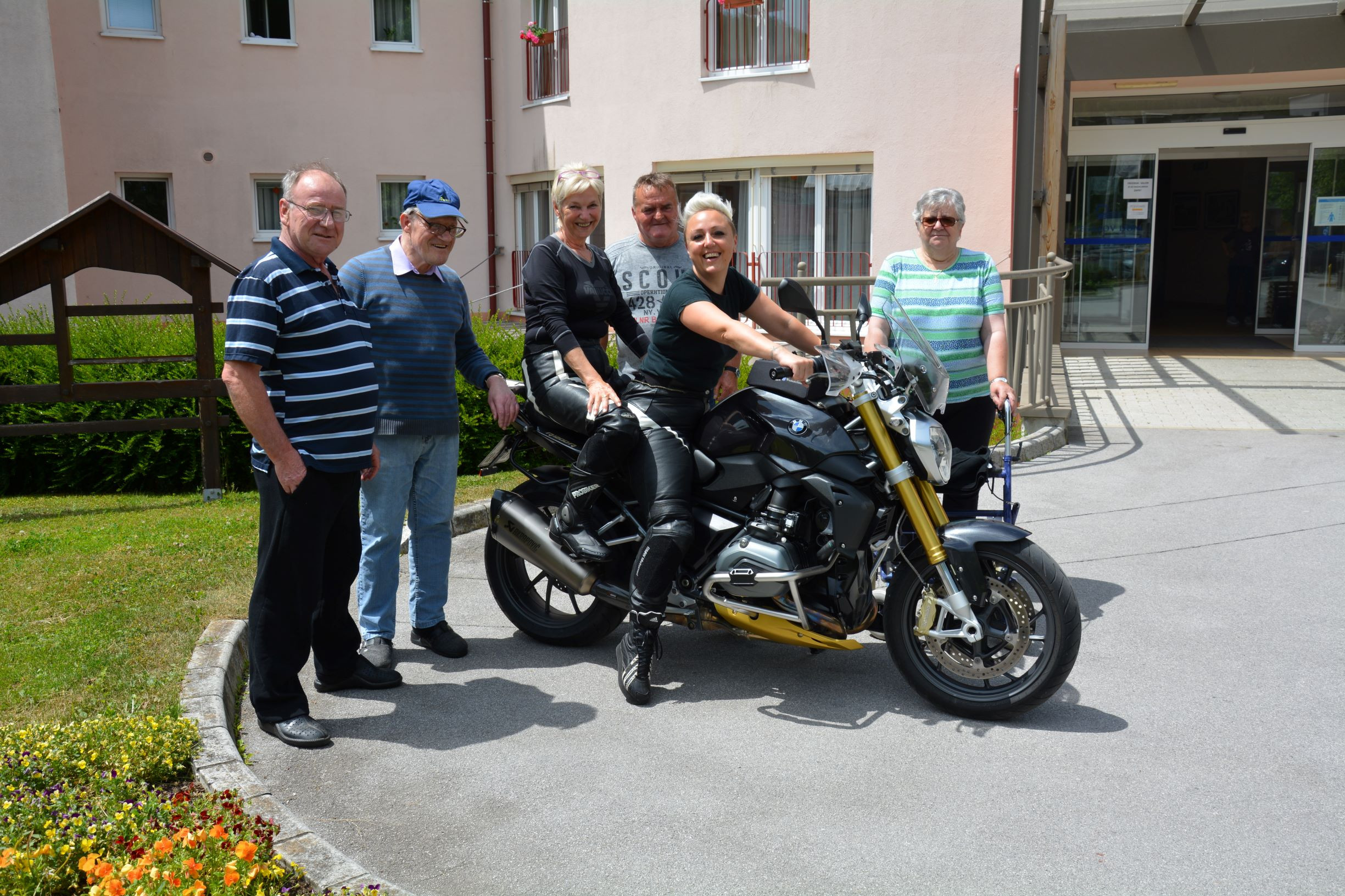 Srečno pot Pegazovi motoristki!