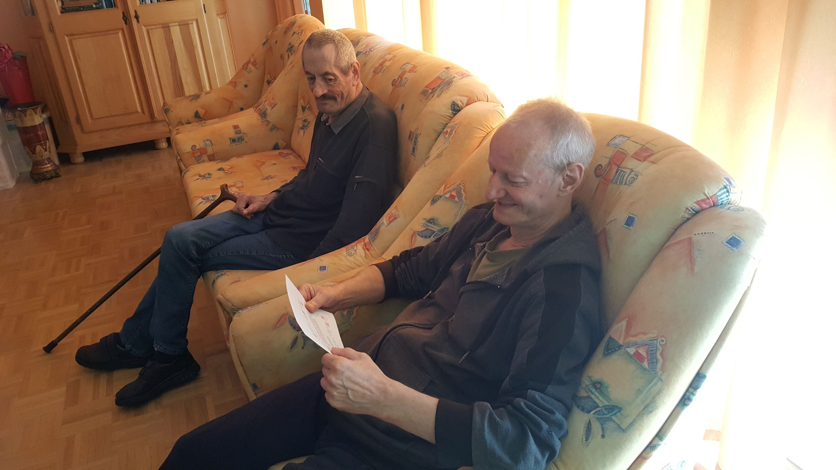 Sto pomladnih žarkov nam je ogrelo srca