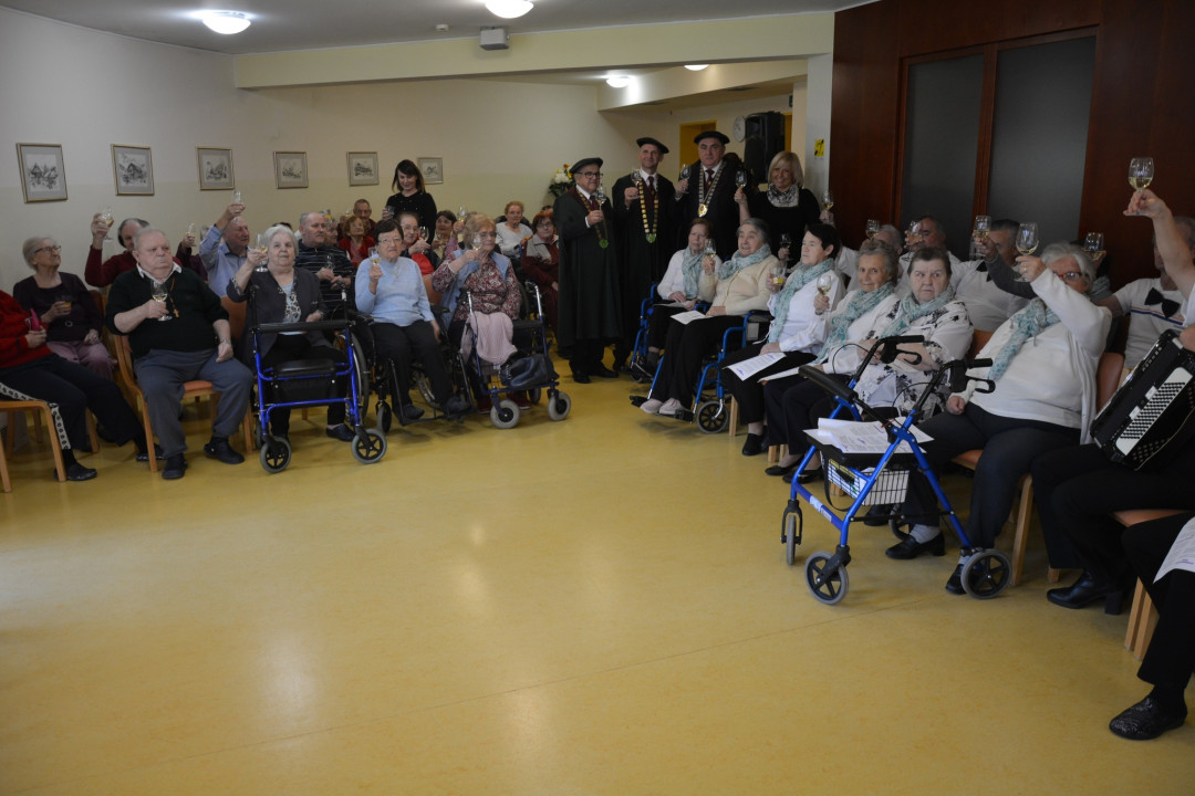 Svet Martin nar’di iz mošta vin’