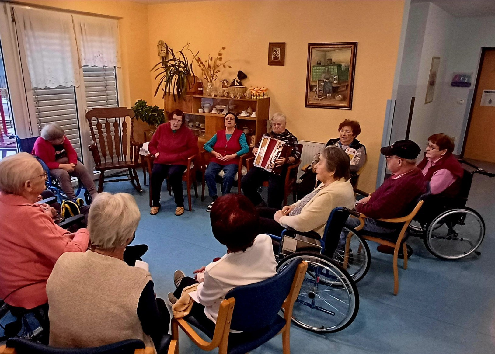 Telovadimo, pojemo in se spominjamo