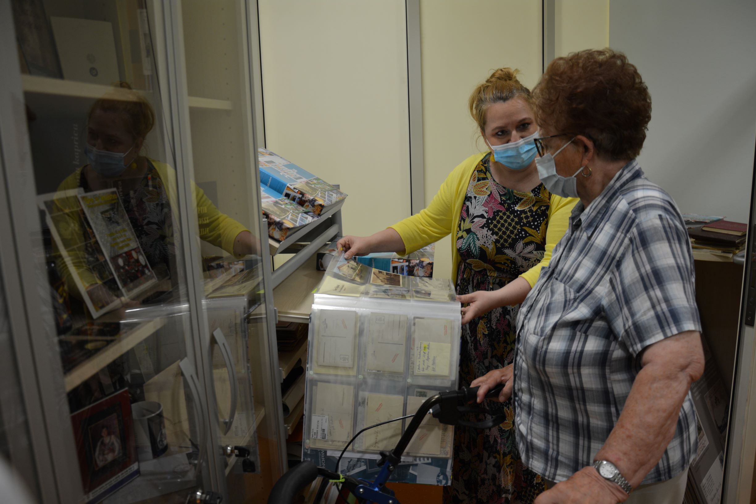 »Ura v knjižnici je prehitro minila«