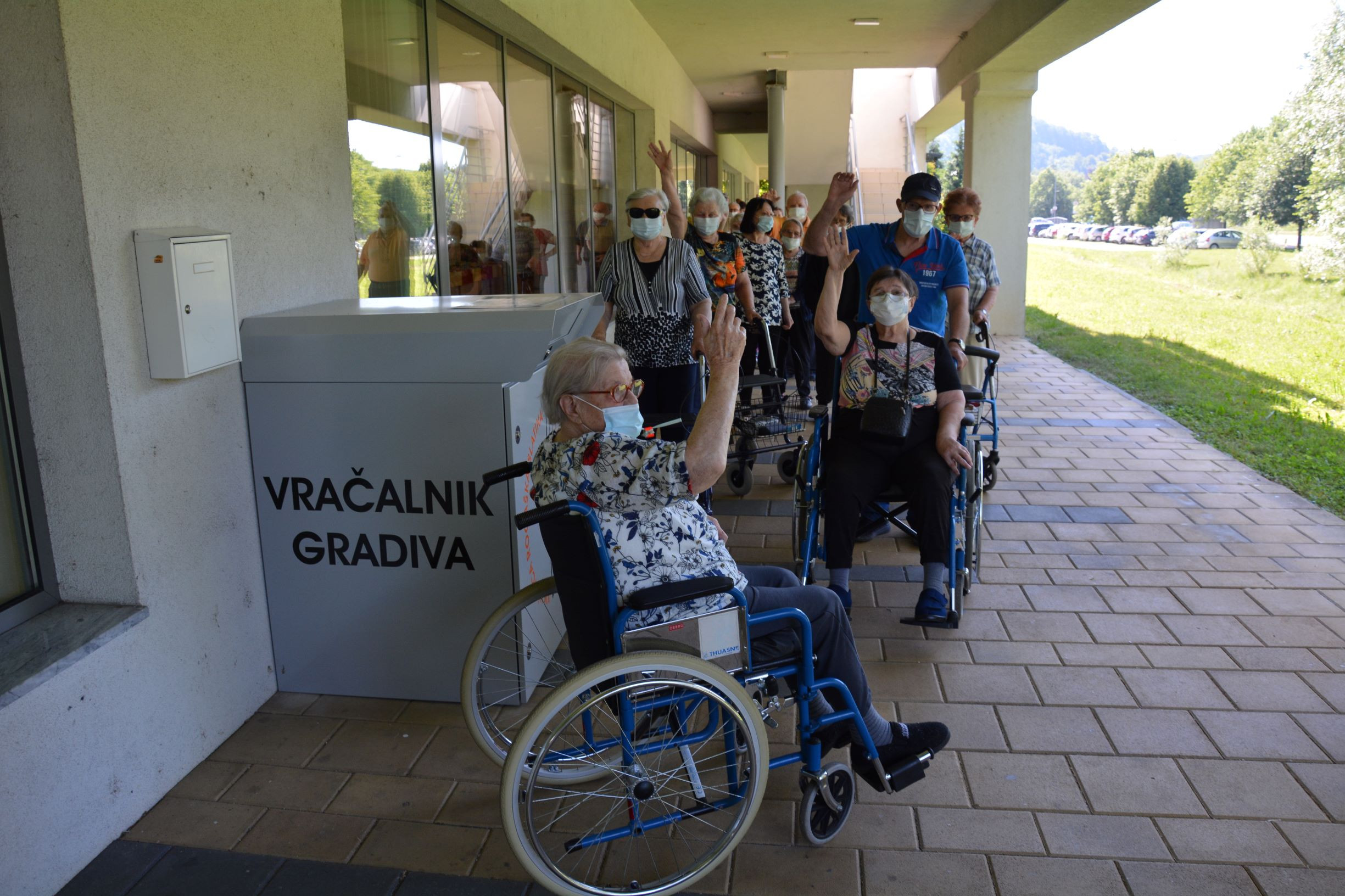 »Ura v knjižnici je prehitro minila«