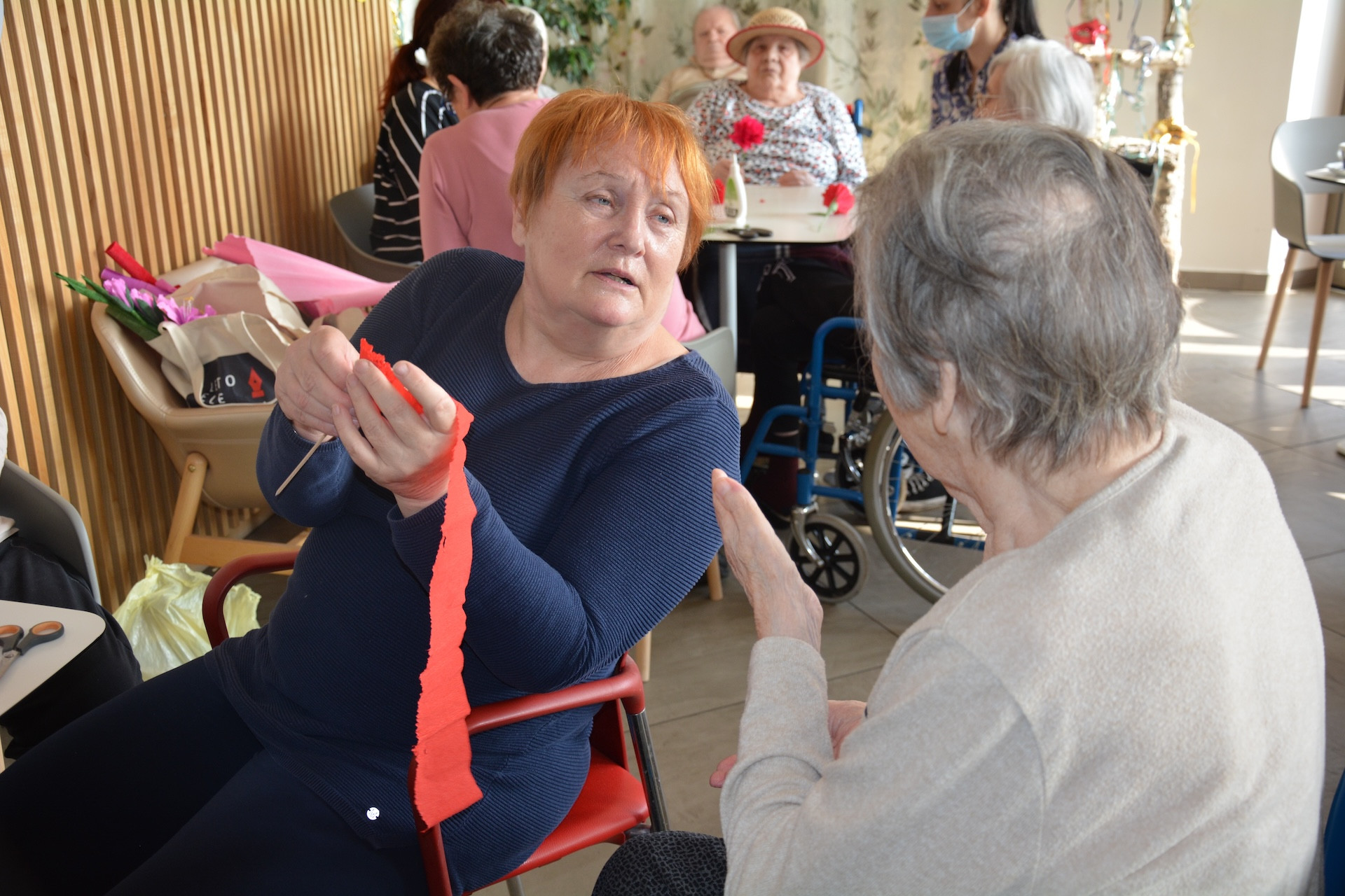 Ustvarjalna urica z društvom Vednocvet