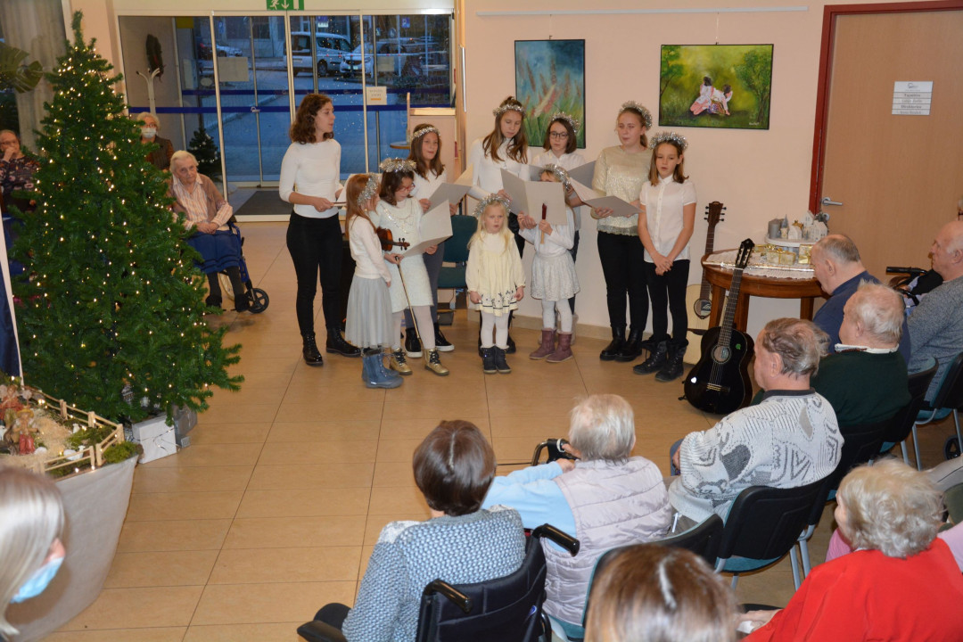 Uvod v čarobni veseli december