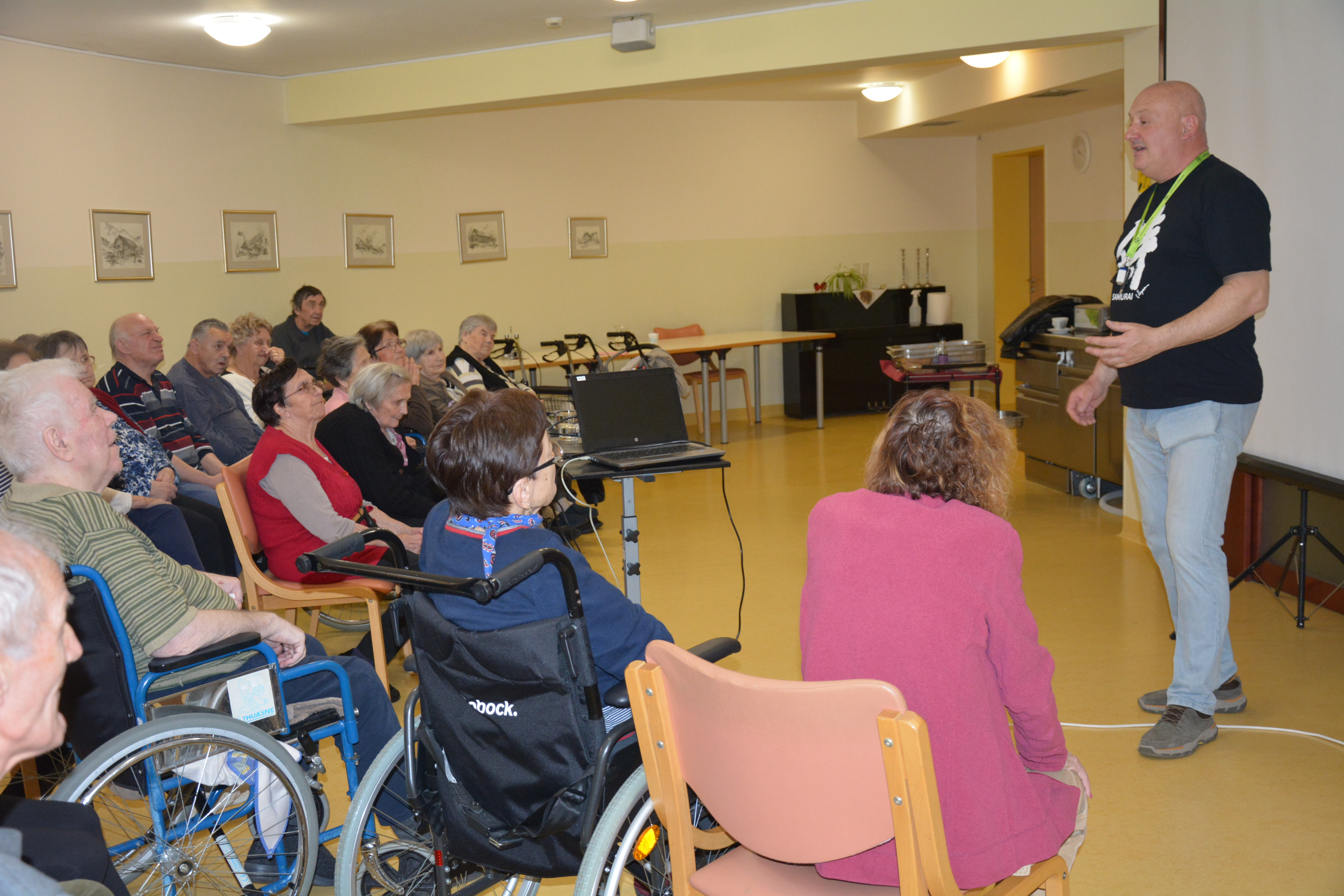 V deželi vzhajajočega sonca