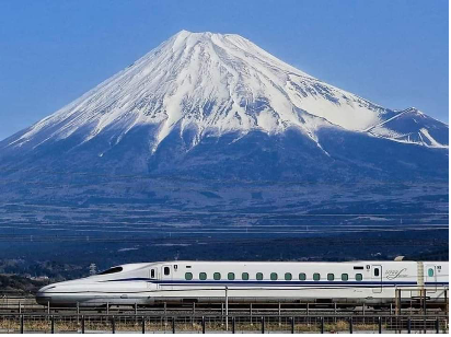 V deželi vzhajajočega sonca