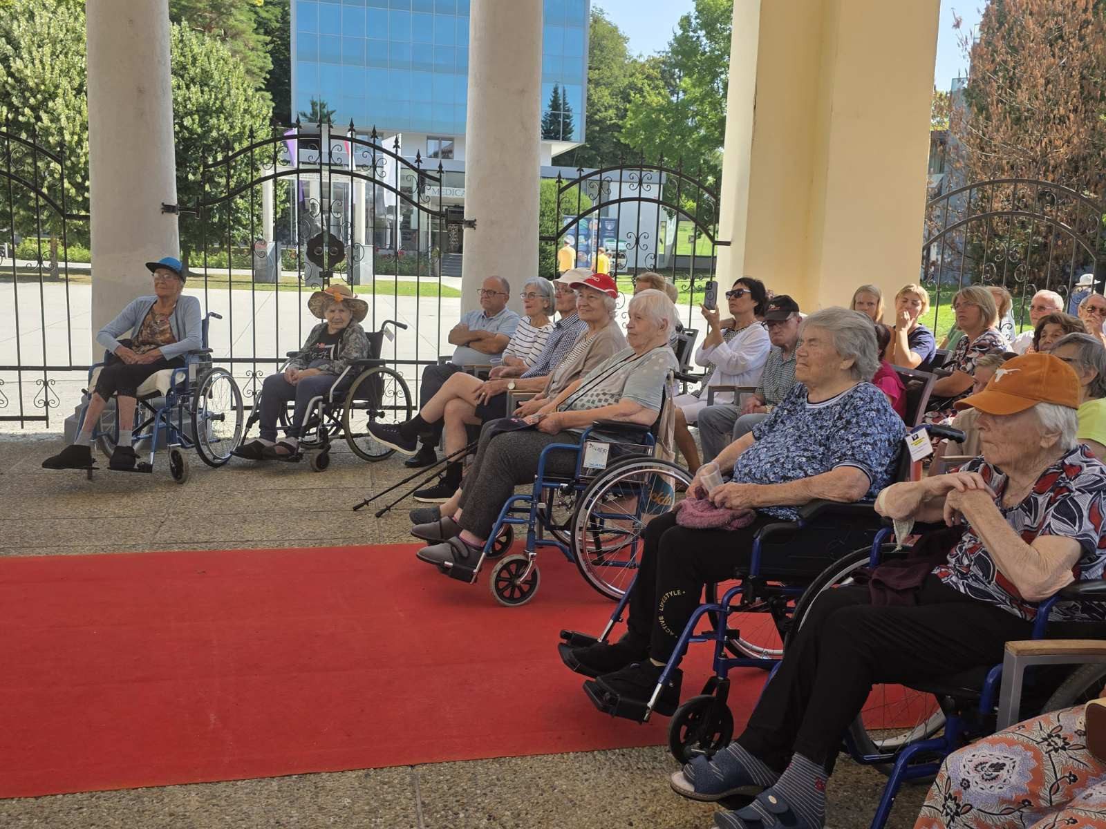 V zdraviliški park na promenadni koncert Musice Camerate