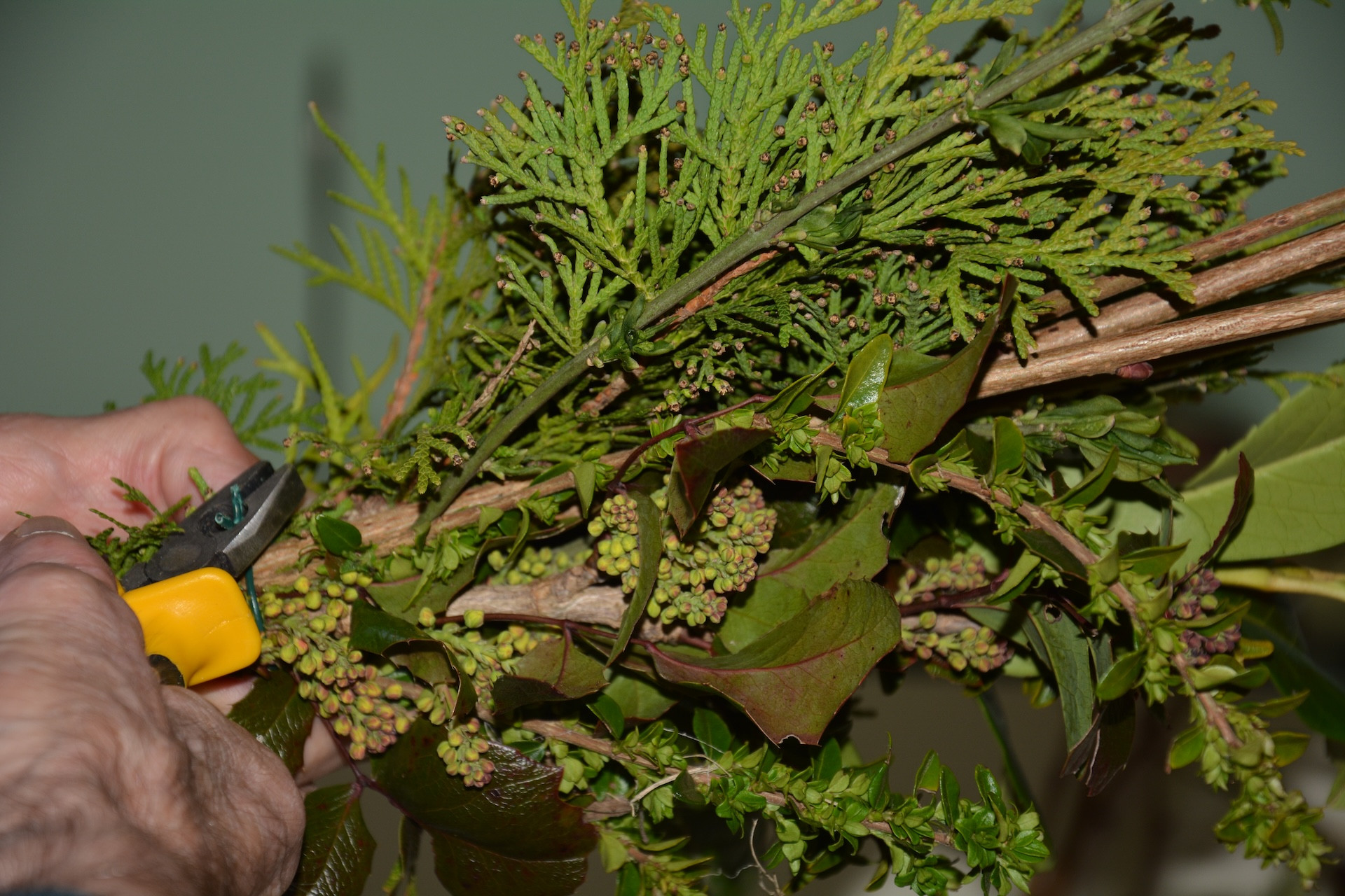 Velikonočne dekoracije in butare