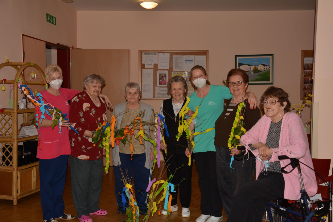 Velikonočne dekoracije in butare