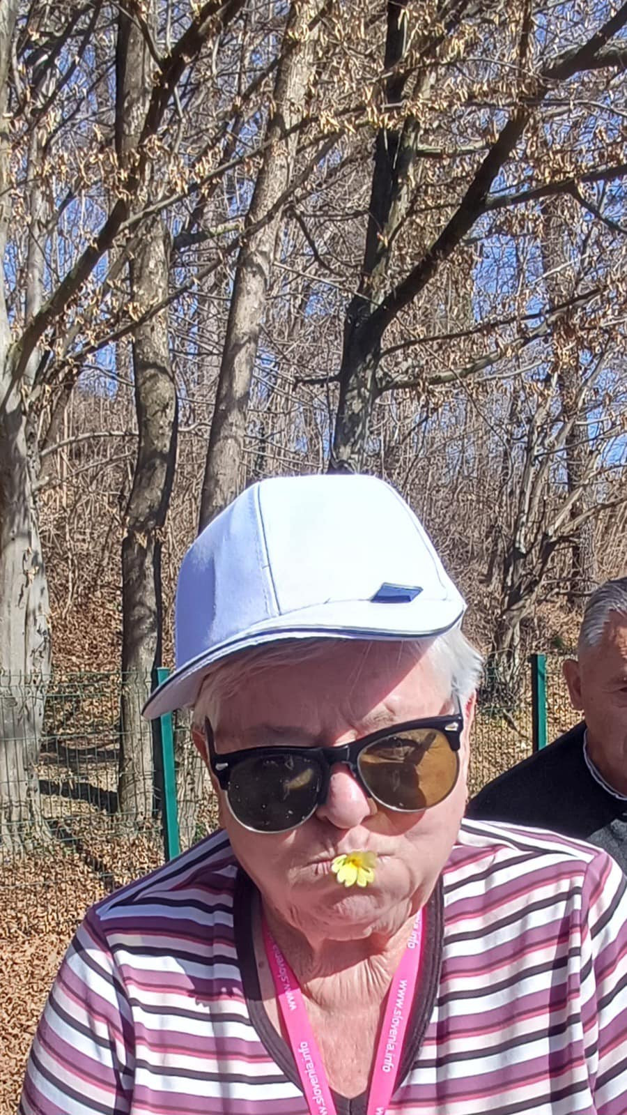 Veseli, nasmejani, MI