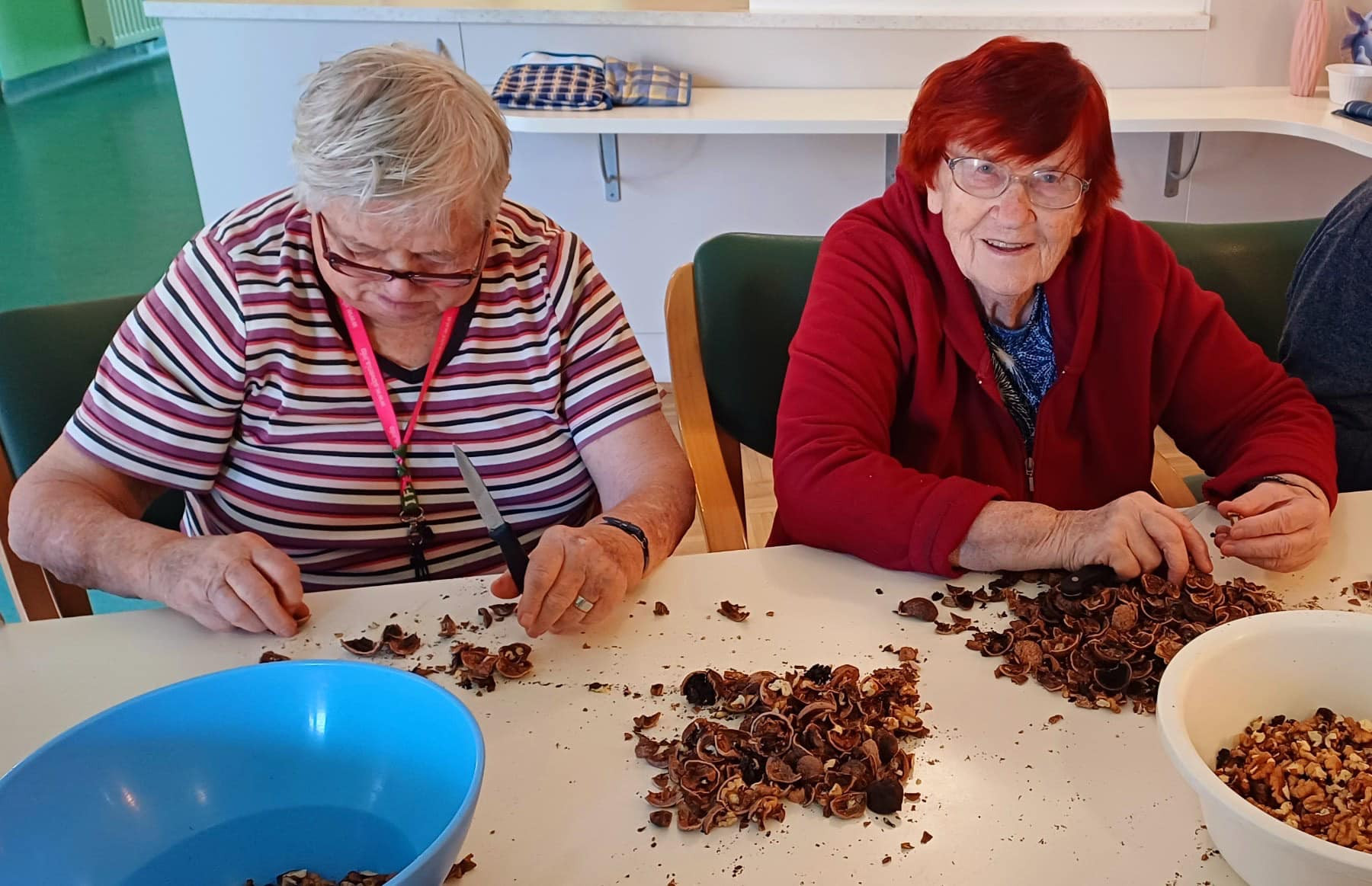 Veseli, nasmejani, MI