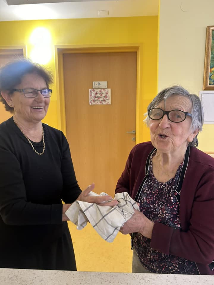 Veseli, nasmejani, MI