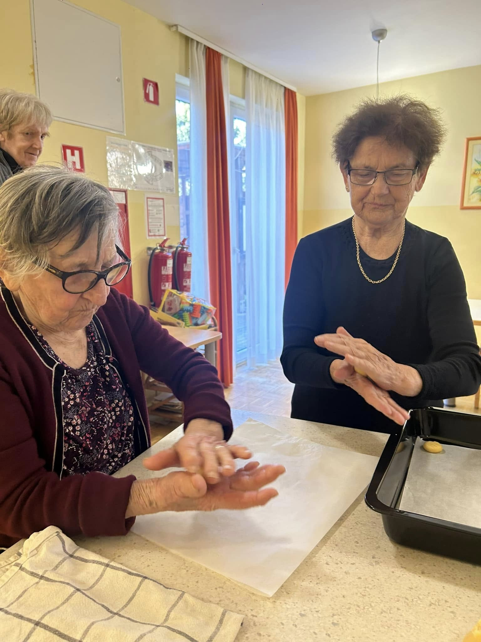 Veseli, nasmejani, MI