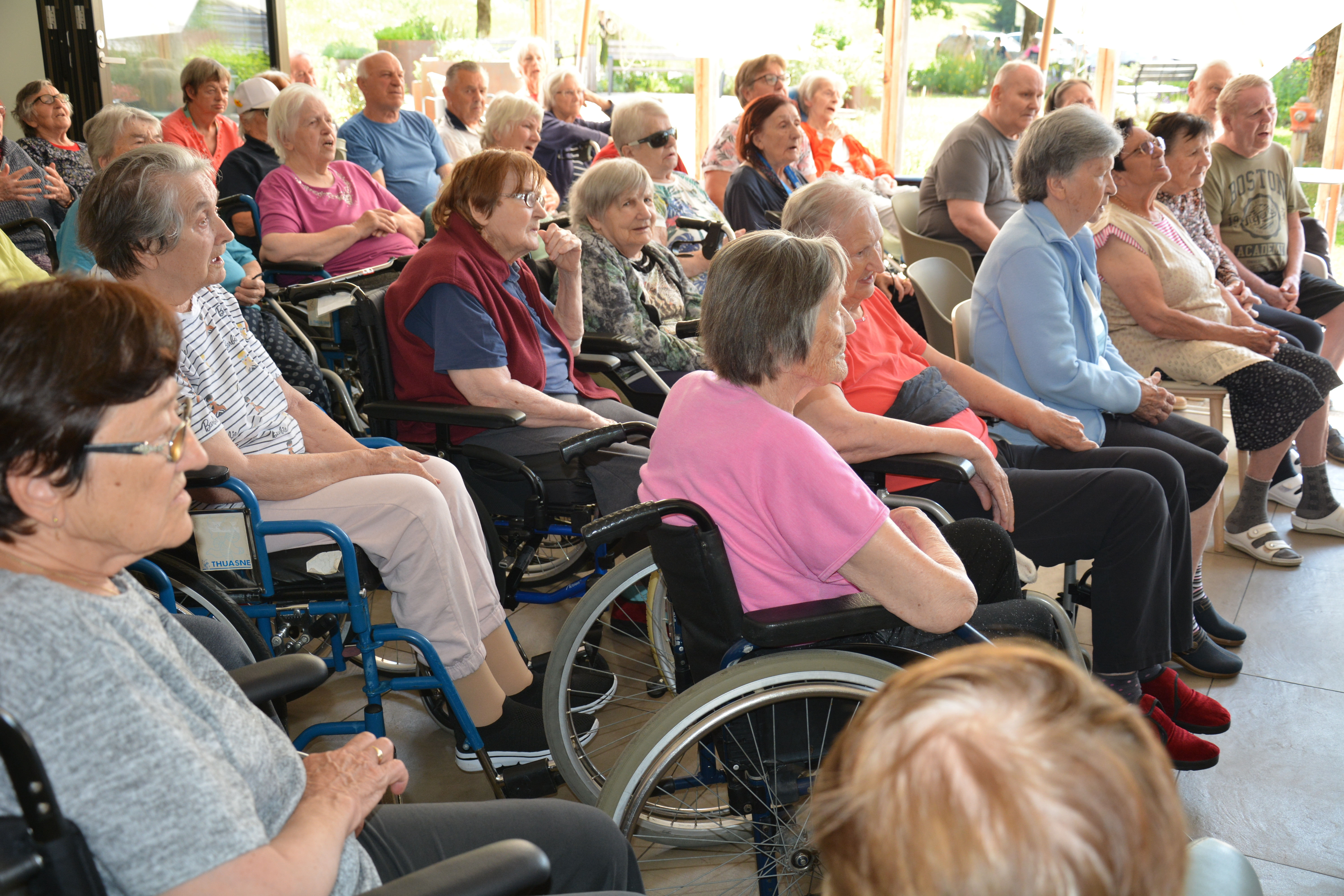 Veselica z ansamblom Vingosi