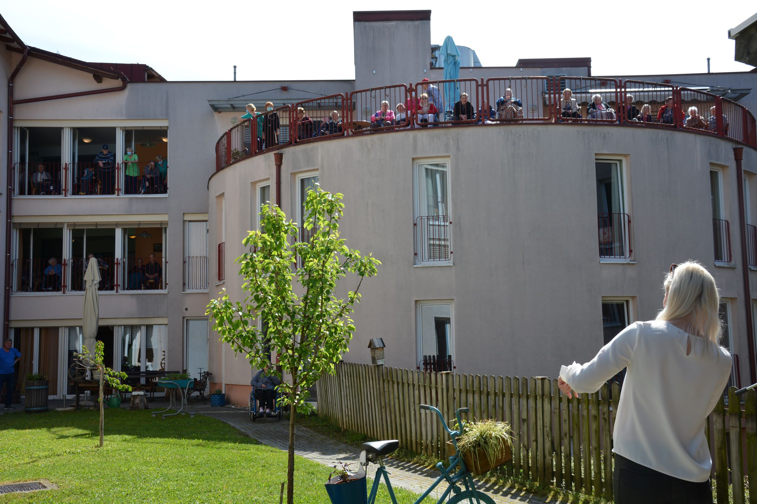 Vrtna veselica s slovensko glasbo