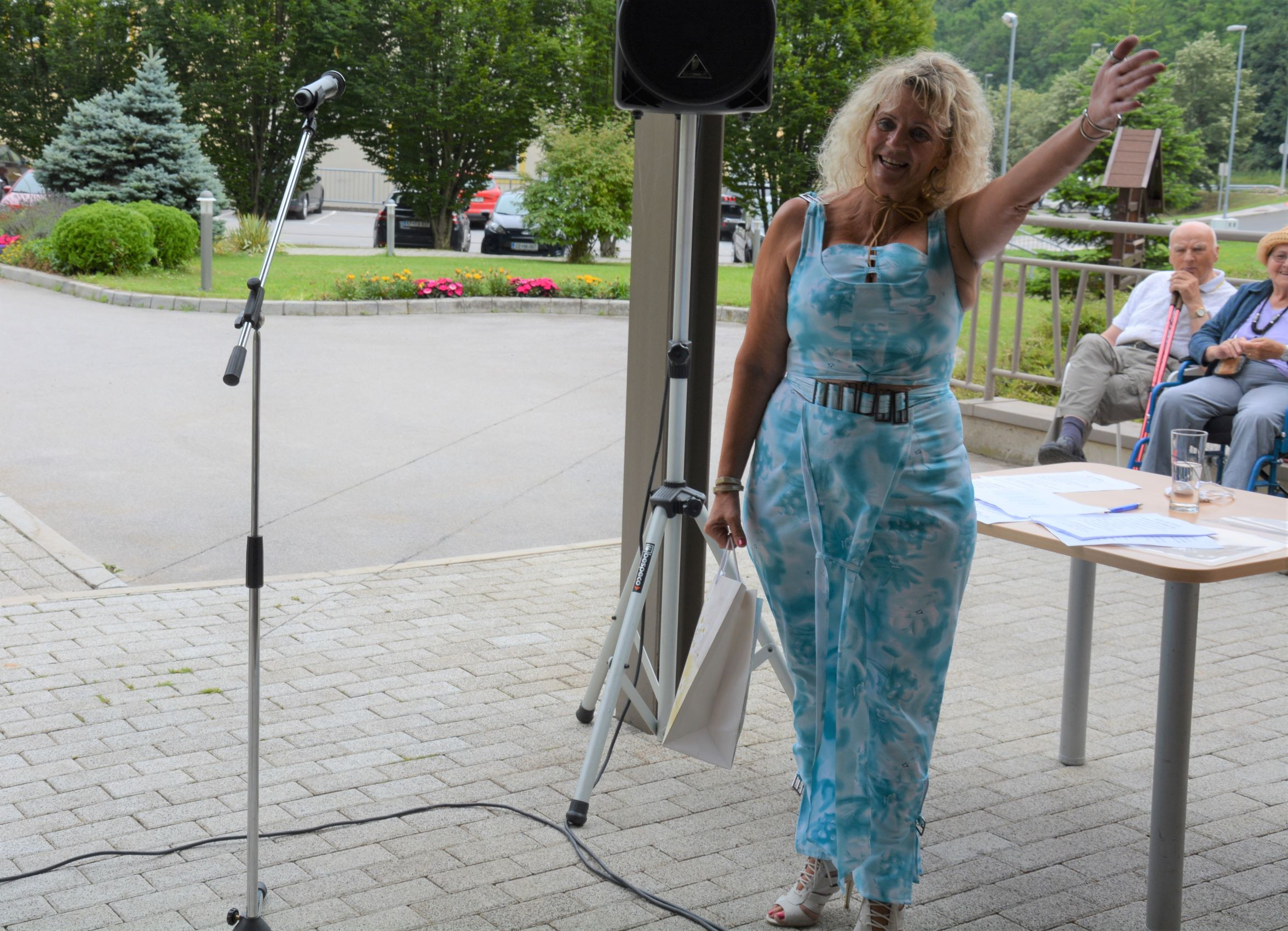 Vsem Anam čestitamo ob njihovem prazniku