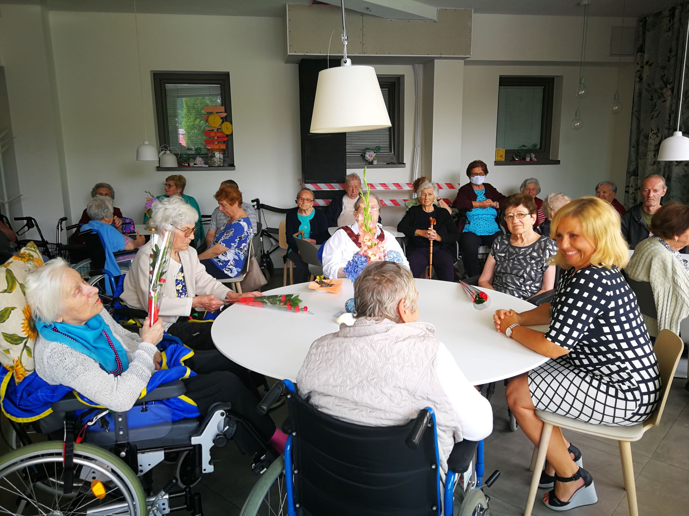 Vsem Anam čestitamo ob njihovem prazniku