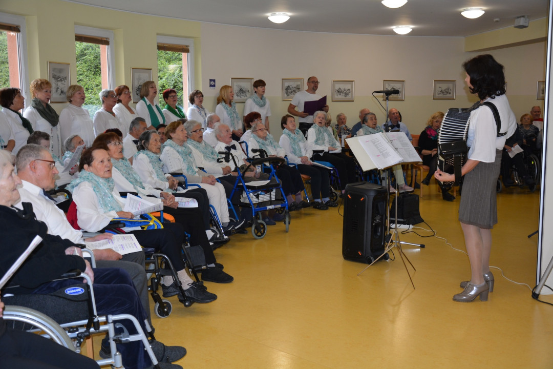 Vseslovensko petje s srci