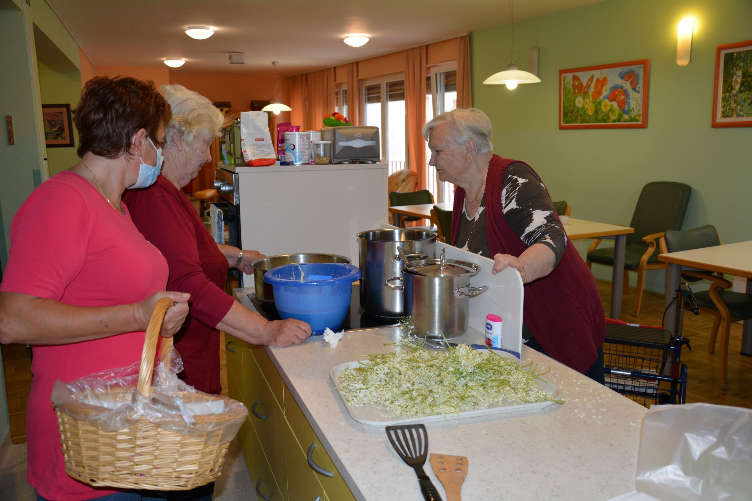 Zadišalo je po bezgu