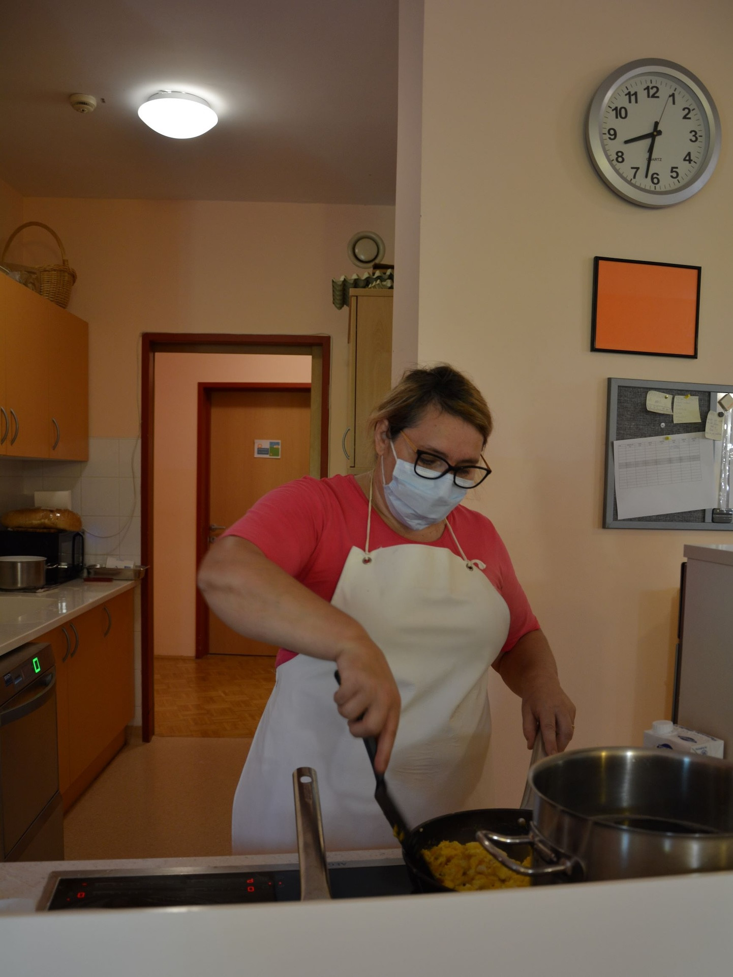 Zajtrk na terasi skupine Zarja