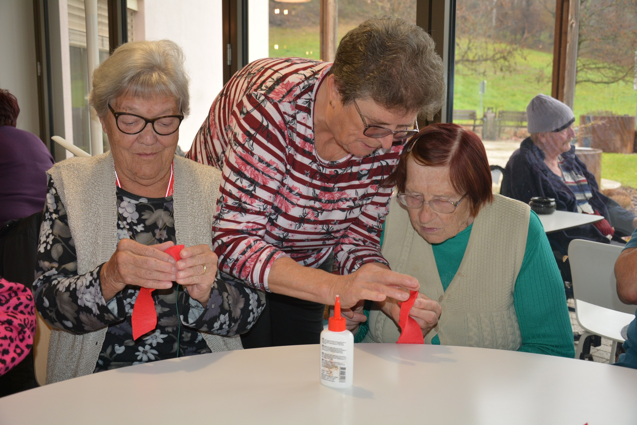 Ženski pevski zbor Rog. Slatina in ustvarjanje s društvom Vedno cvet